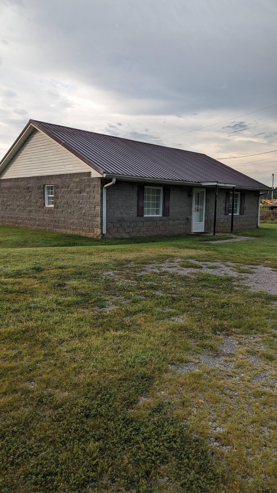 Highway 79, Dover, TN 37058