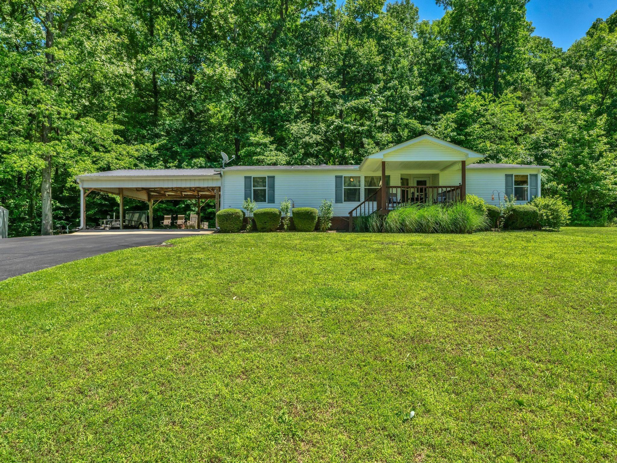 Dingus Ln, Camden, TN 38320
