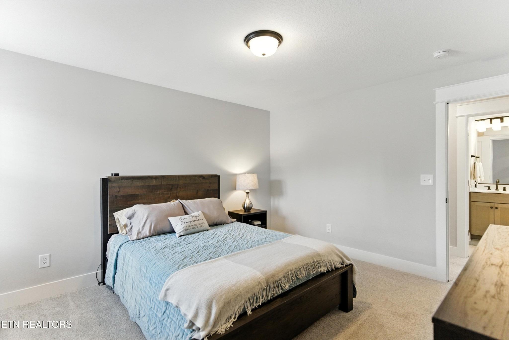 Boston Ivy Ln, Knoxville, TN 37932