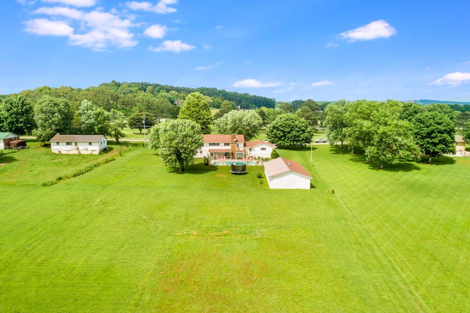 Golf Dr Se, Cleveland, TN 37323