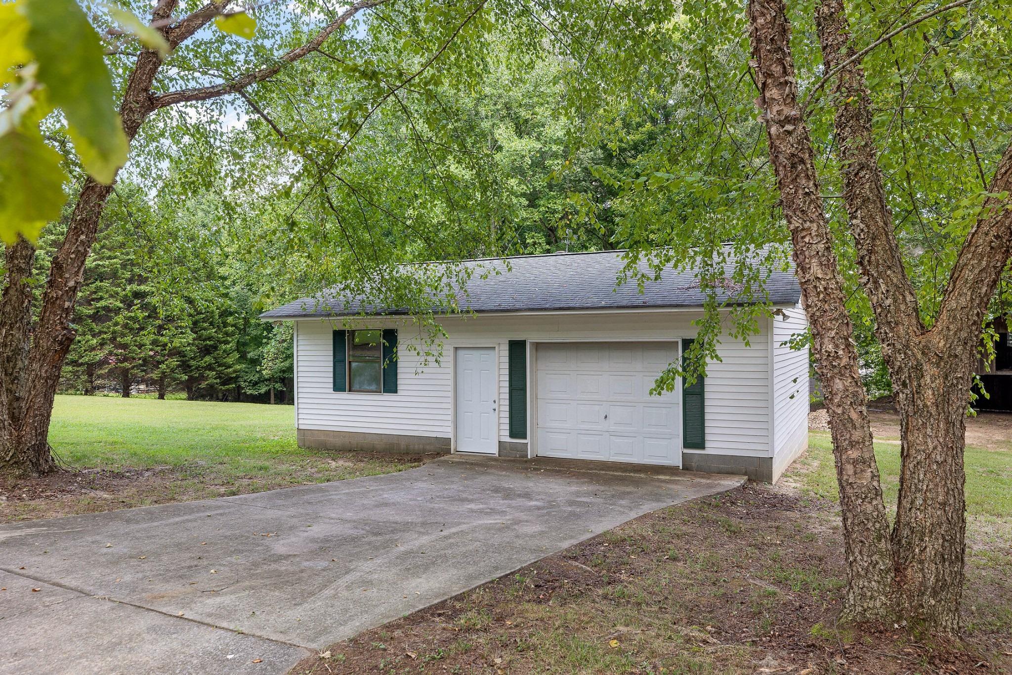 Cox Ln, Soddy Daisy, TN 37379