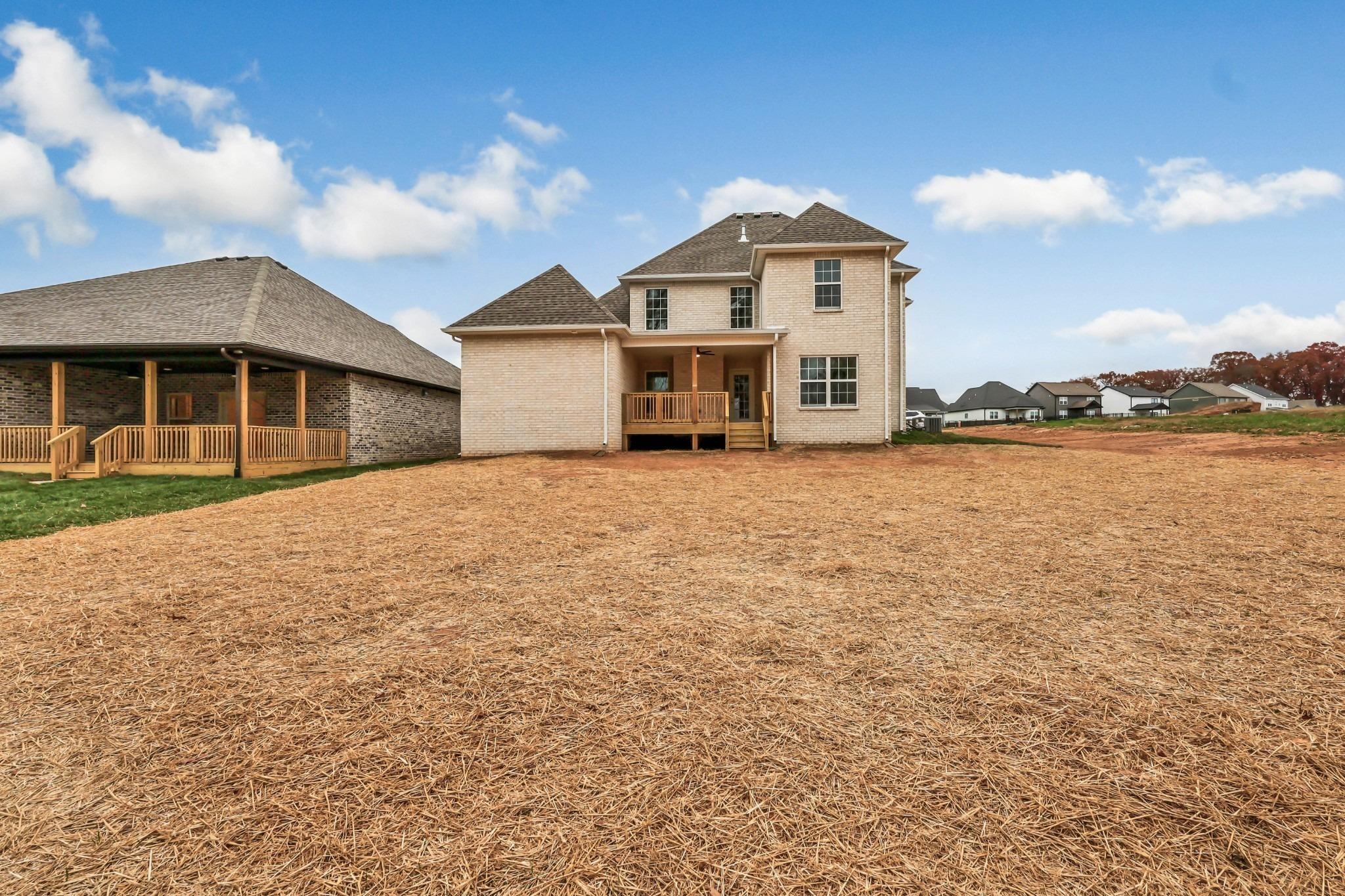 English Oak Dr, Clarksville, TN 37043
