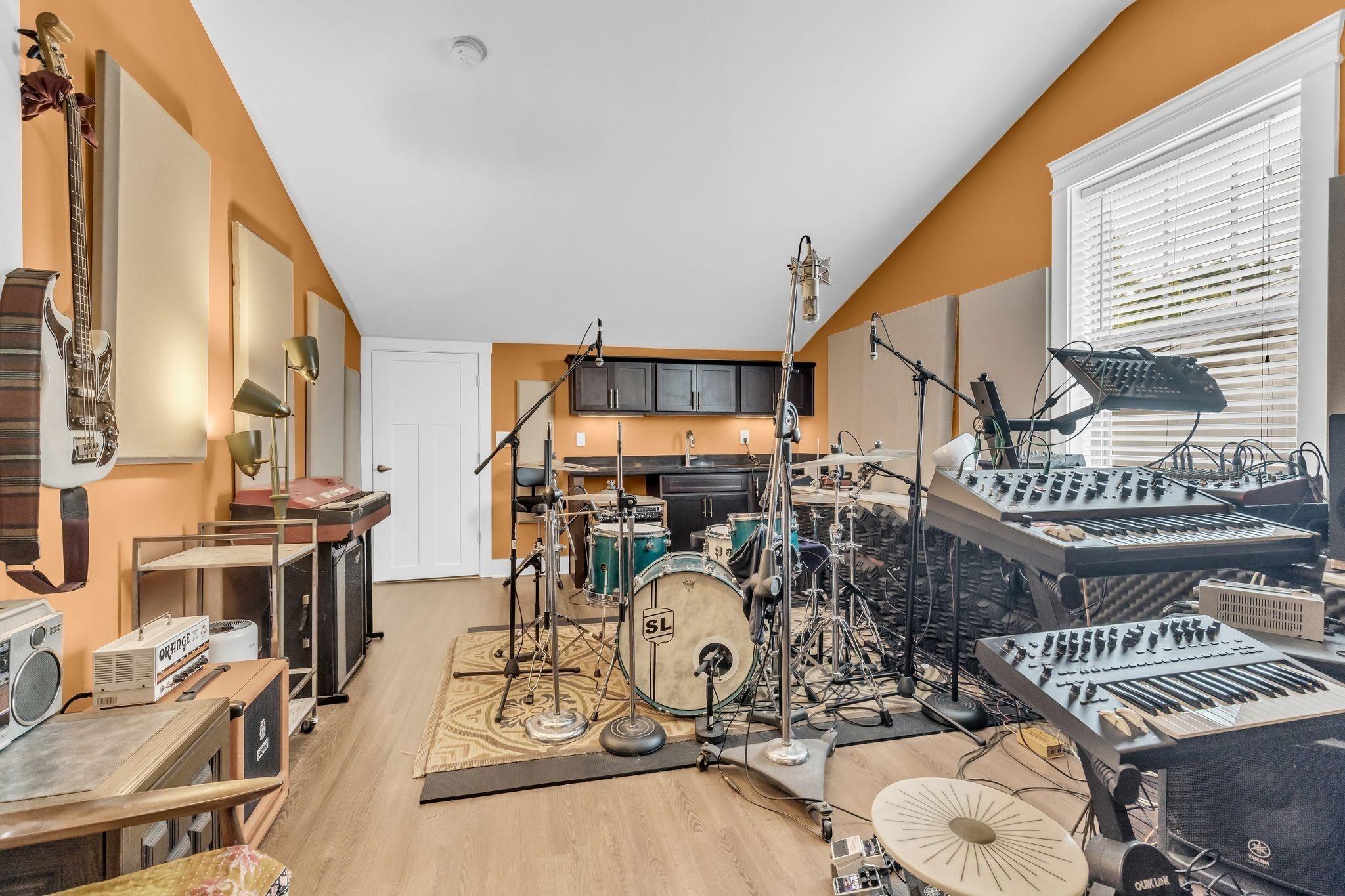 14th Ave S, Nashville, TN 37212