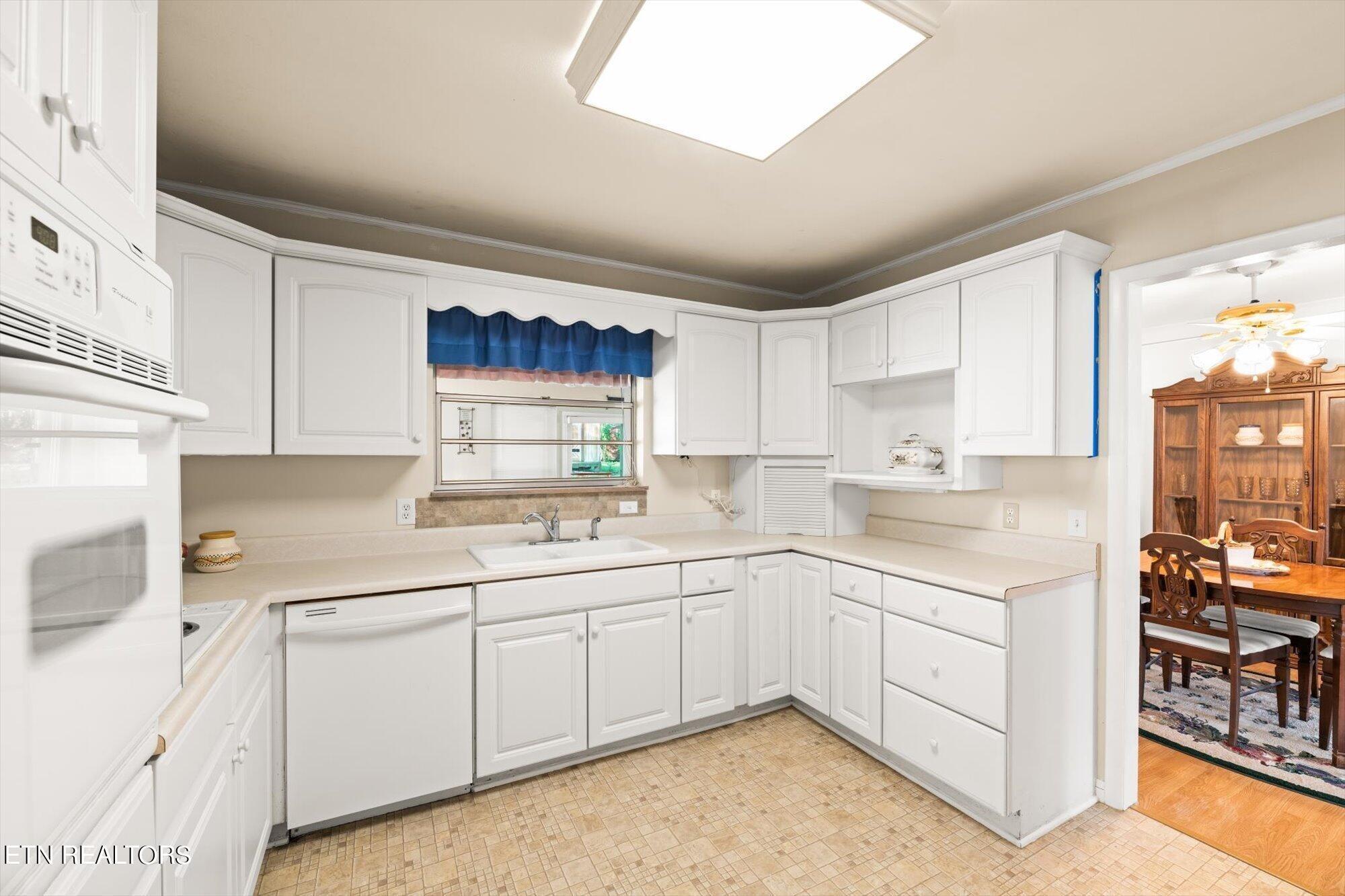 George St, Athens, TN 37303