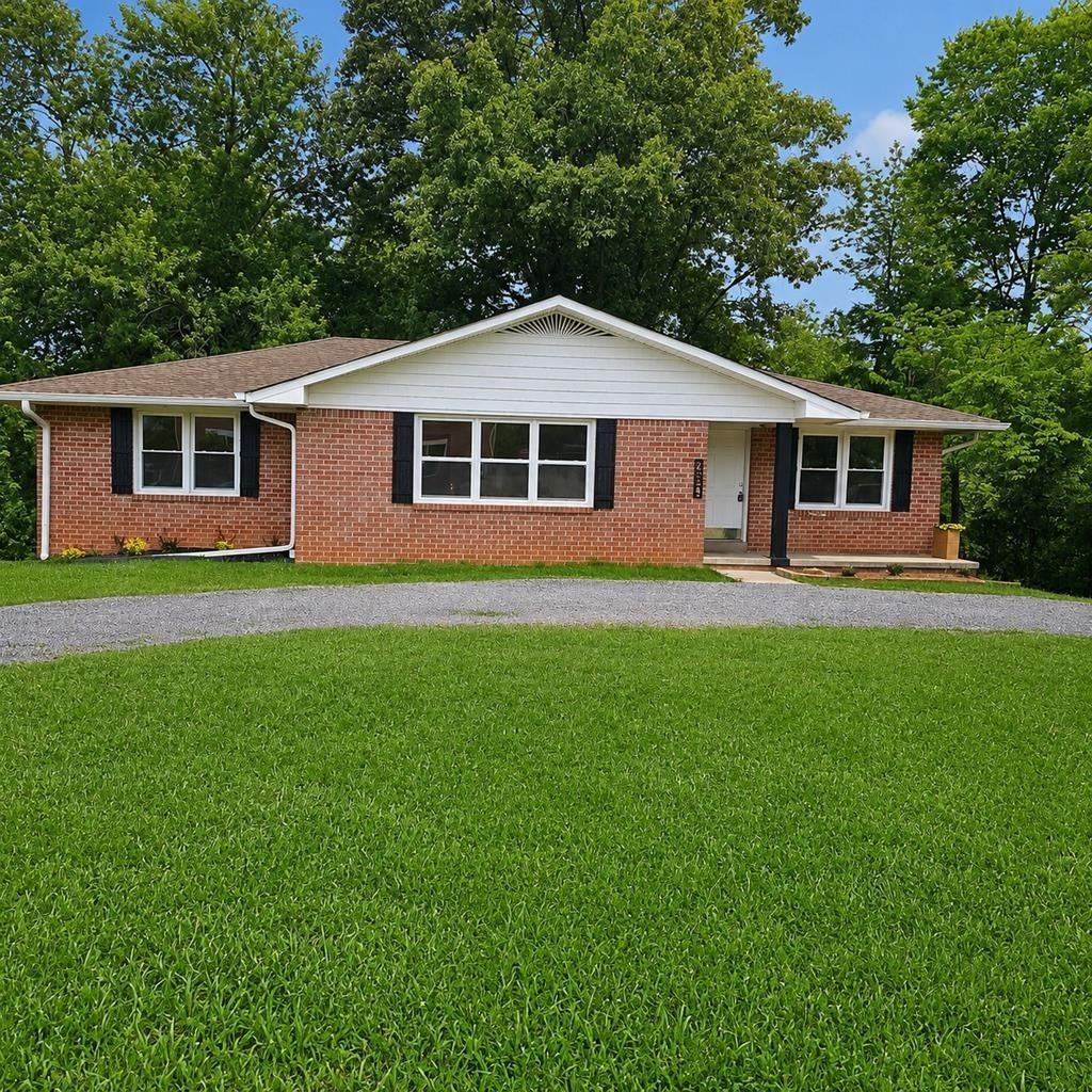 E 16th St, Cookeville, TN 38501