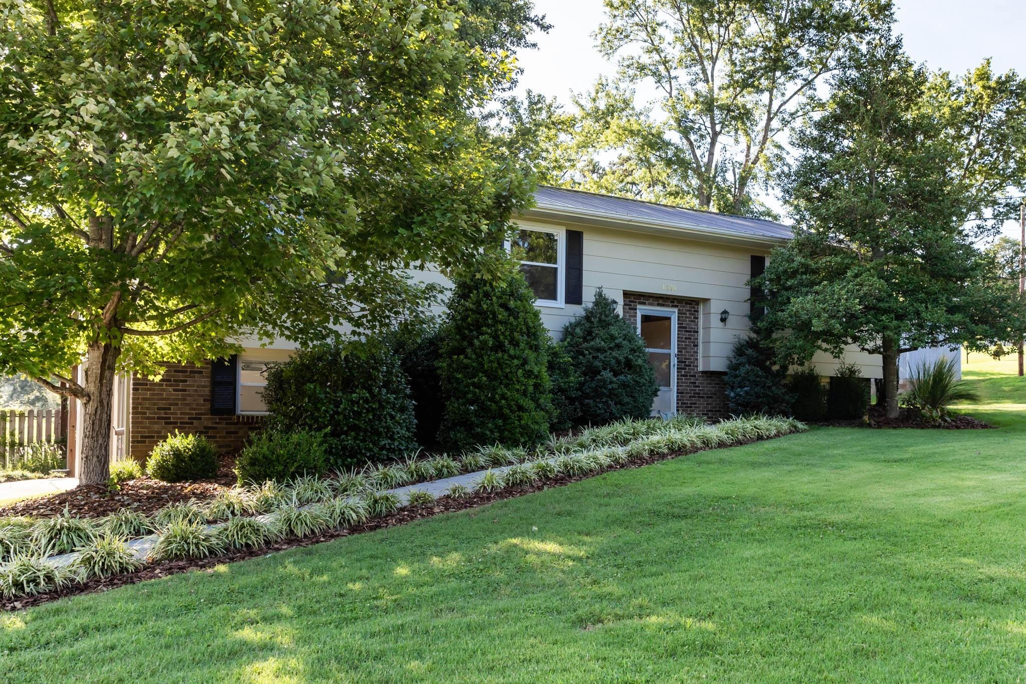 Pinecrest Cir, Lenoir City, TN 37772
