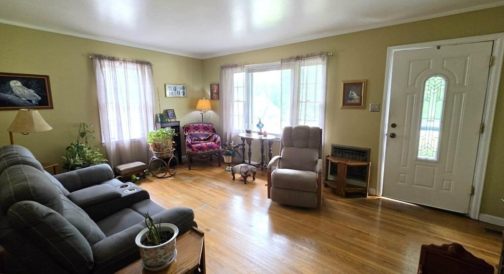 Alexander St, Paris, TN 38242