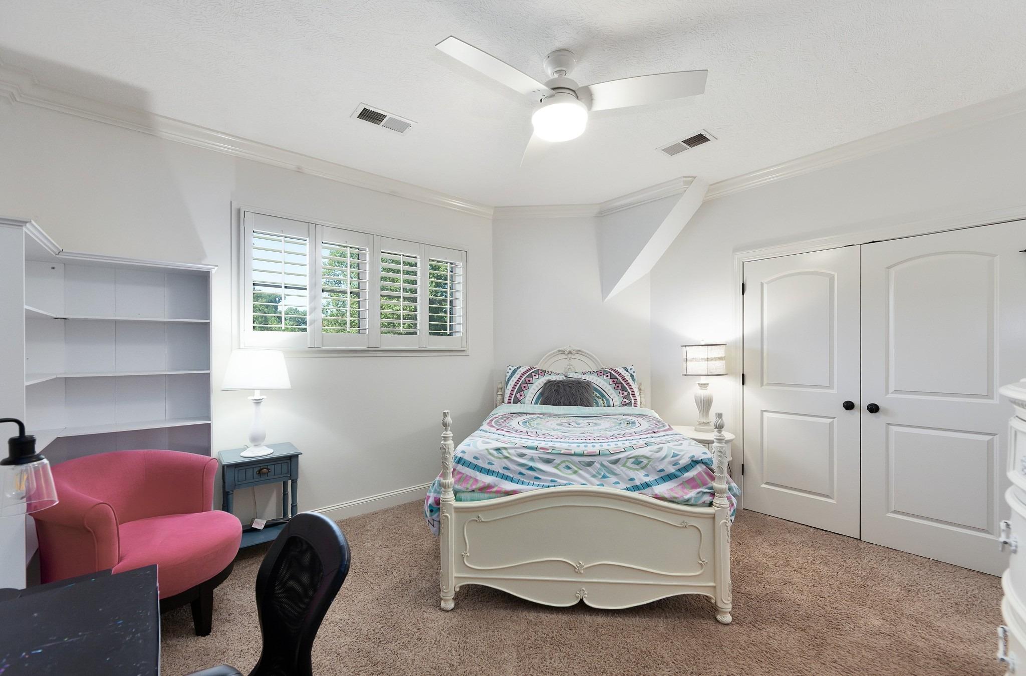Lake Pointe Dr, Jackson, TN 38305