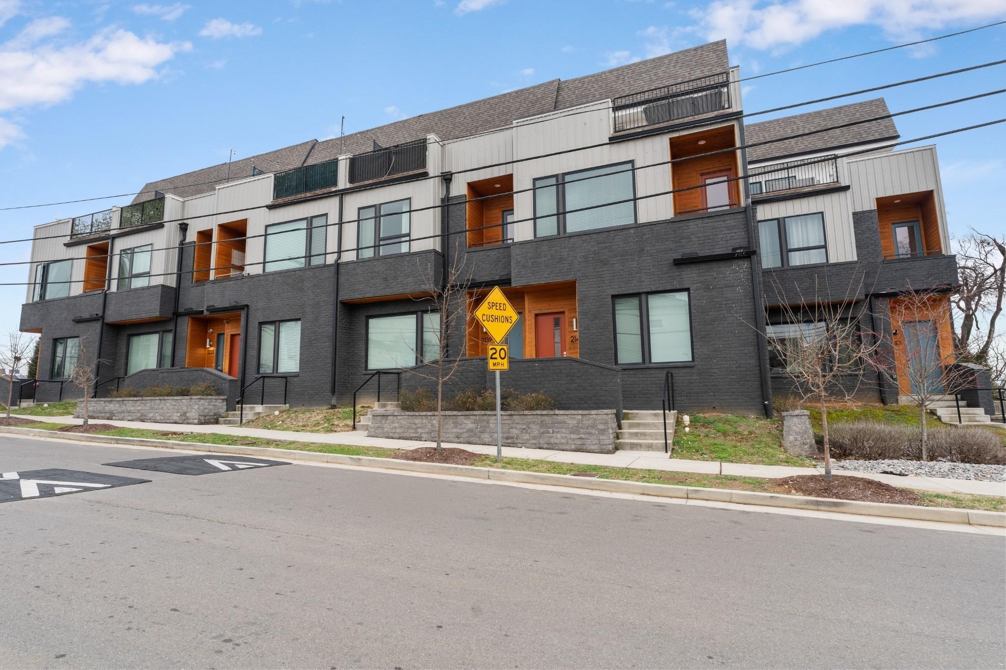24th Ave N, Nashville, TN 37208
