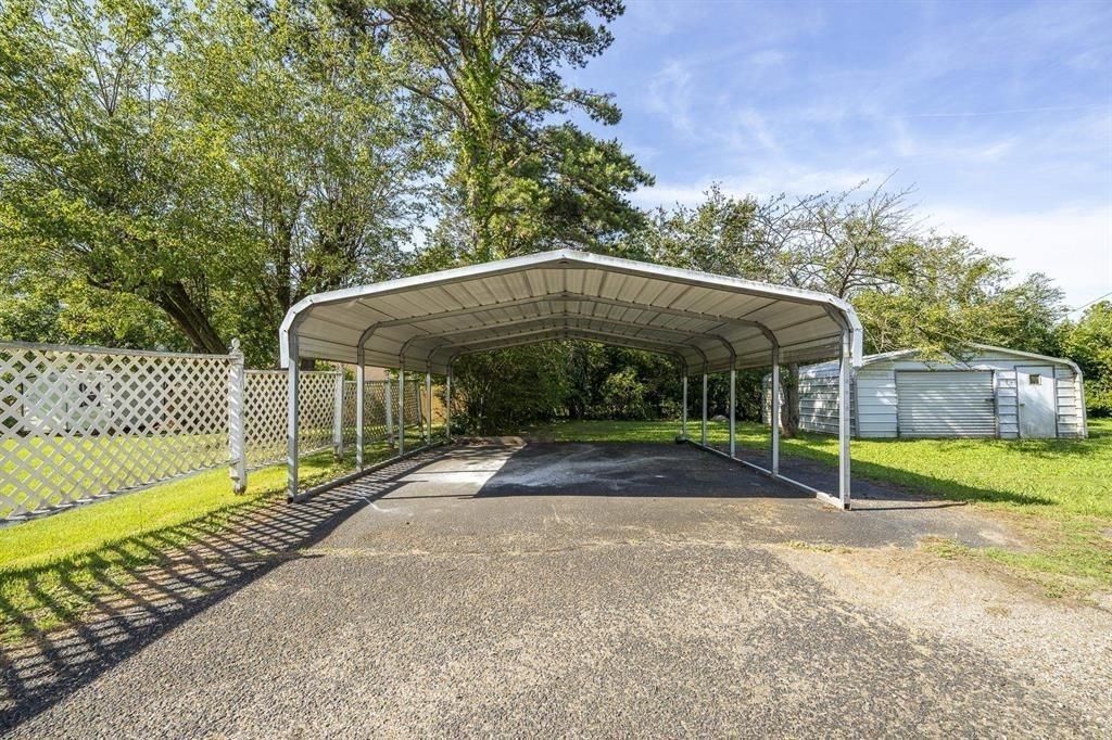 Barker Dr, Savannah, TN 38372