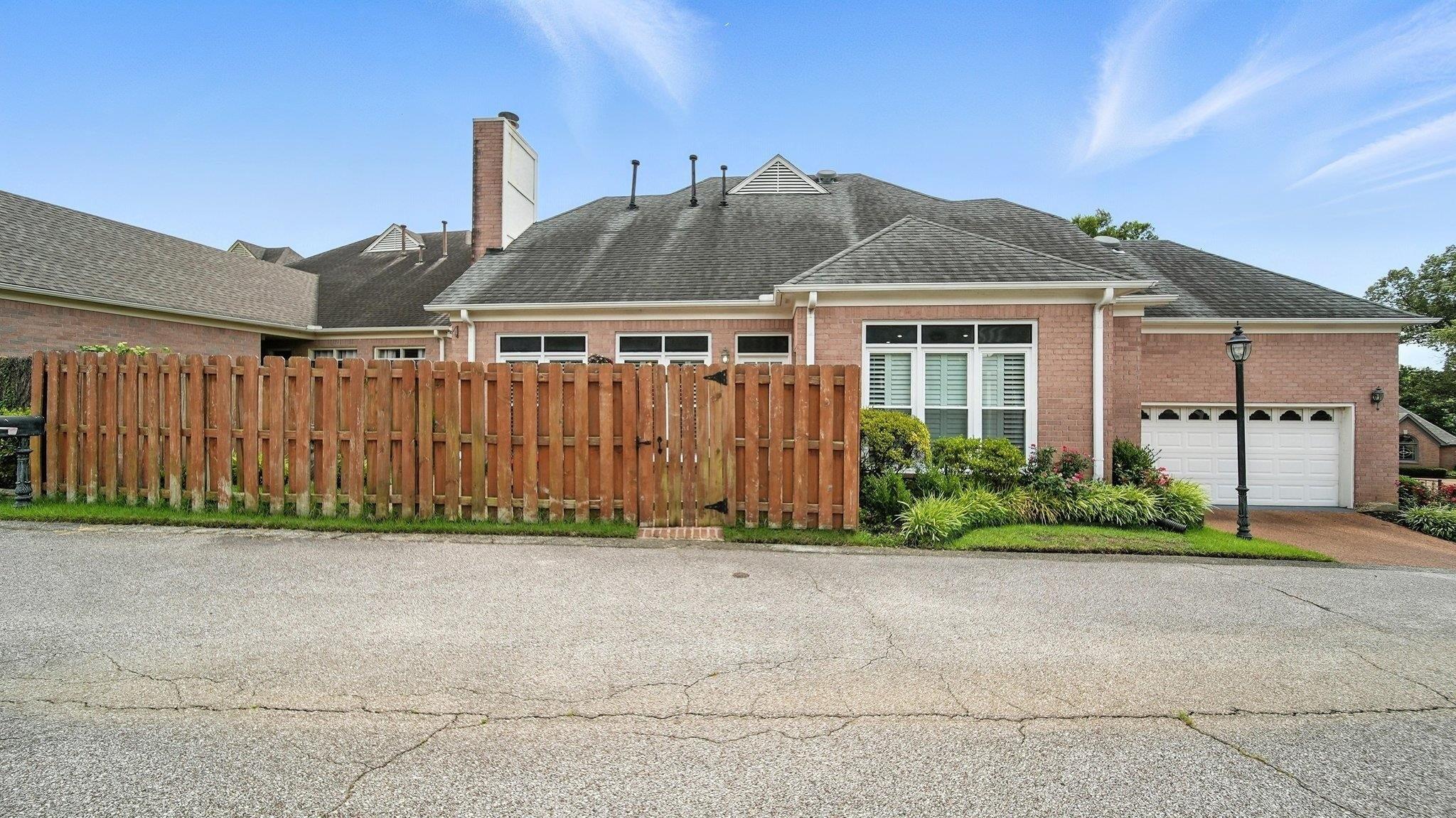Winter Springs Ln, Cordova, TN 38016