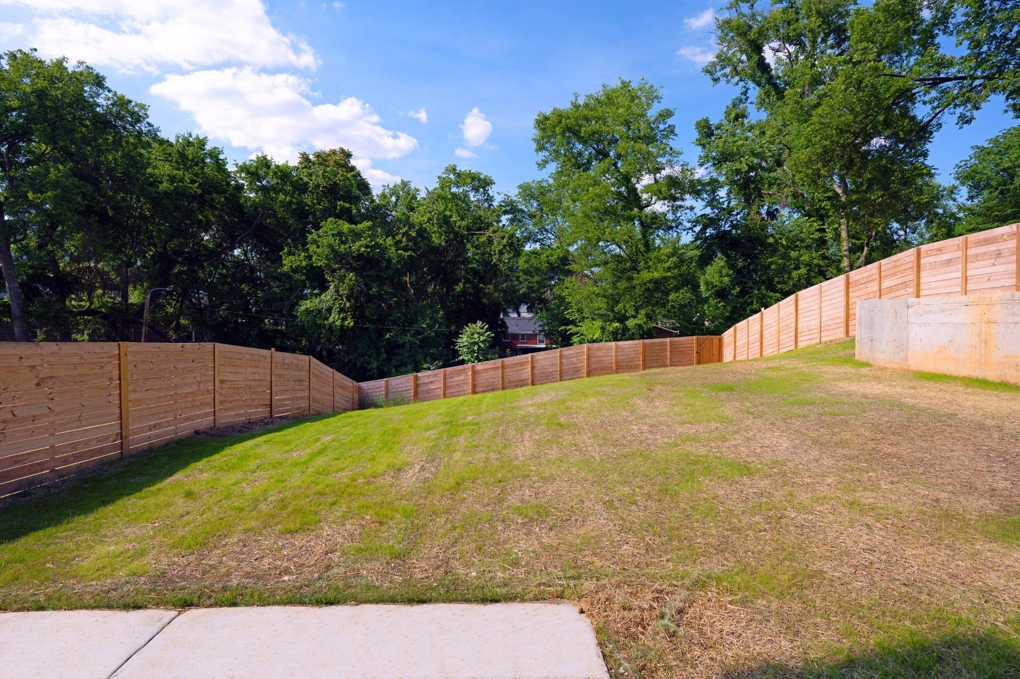 Glenview Dr, Nashville, TN 37206