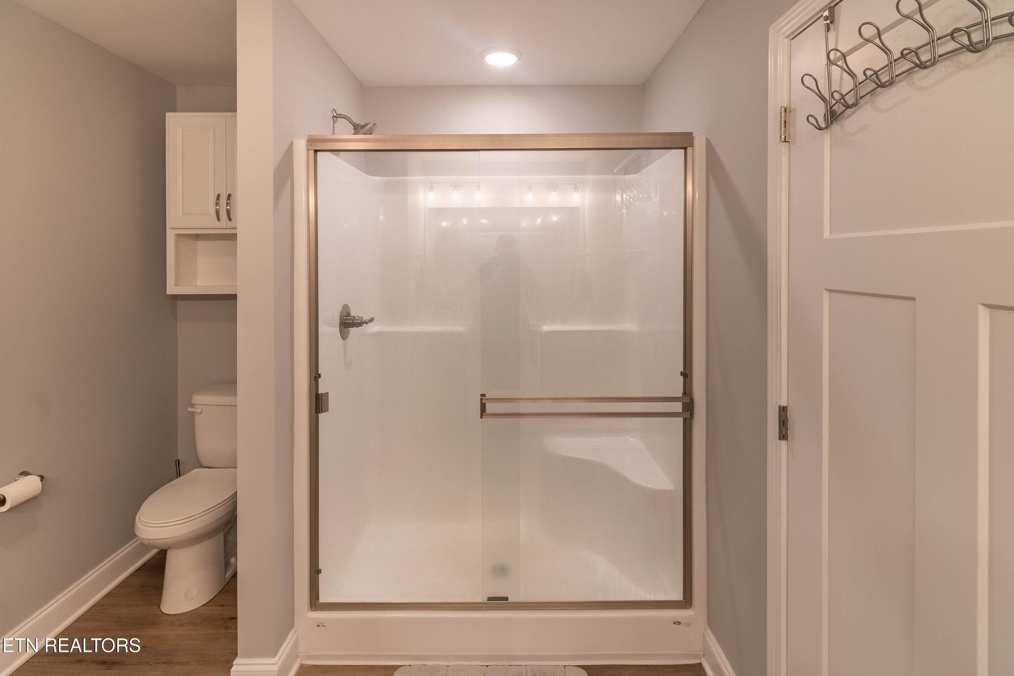 Snowflower Cir, Pigeon Forge, TN 37863