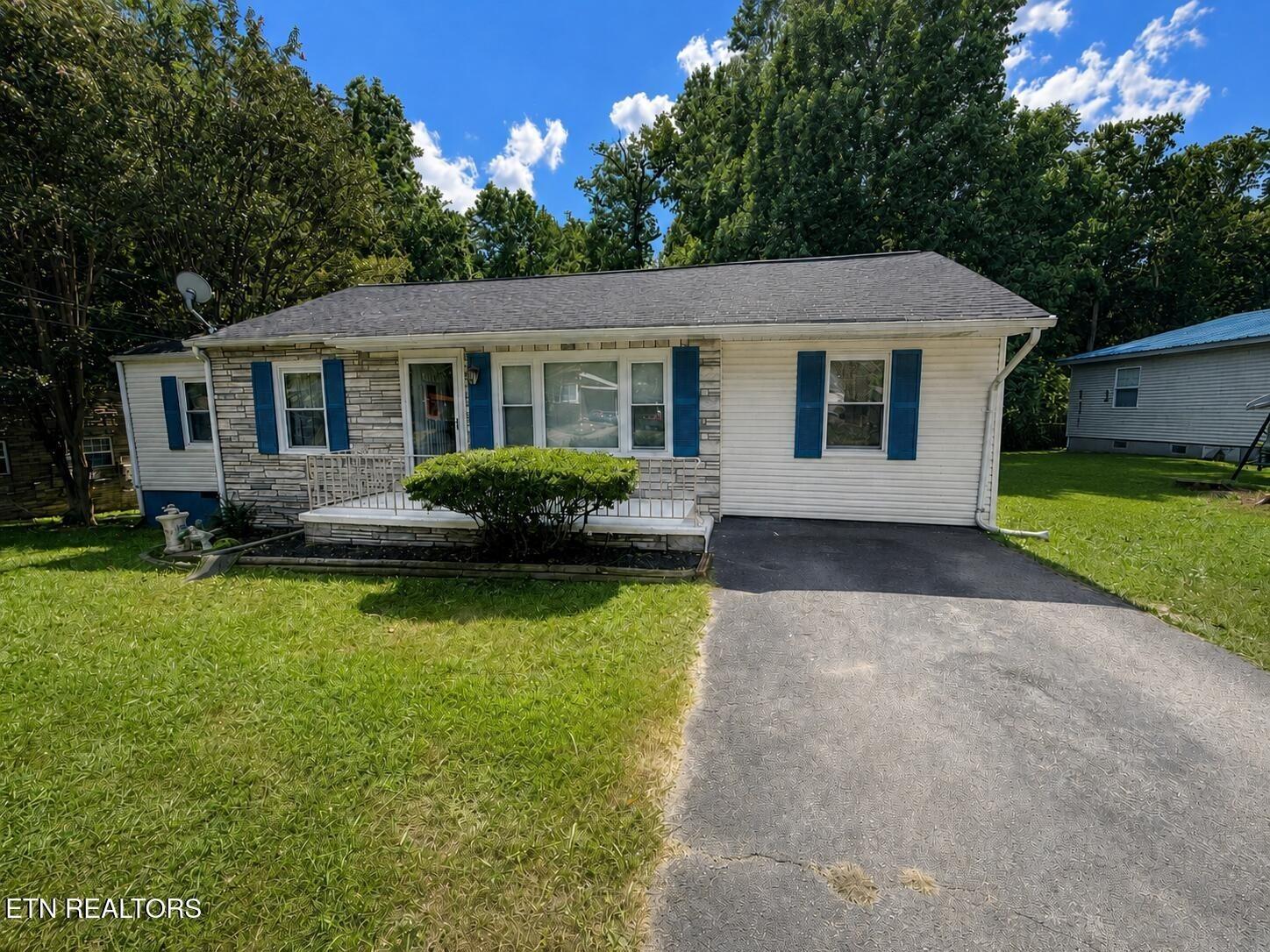 Fenwood Dr, Knoxville, TN 37918