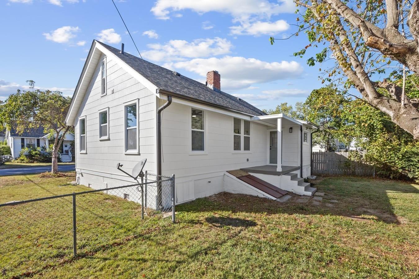 Lawrence St, Old Hickory, TN 37138