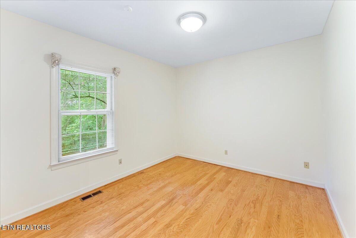 Coachman Ln, Knoxville, TN 37919