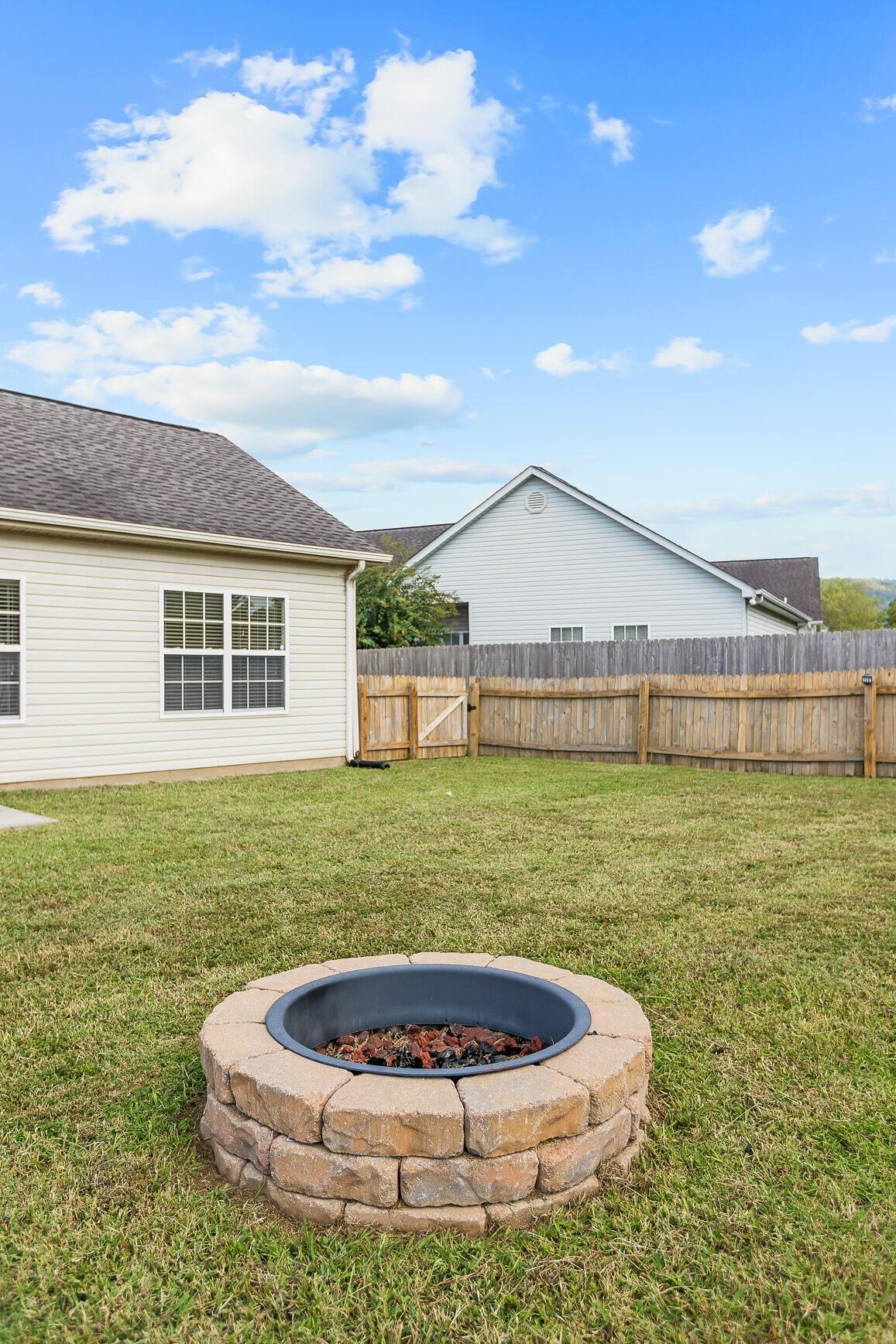 Bluegill Cir, Ooltewah, TN 37363