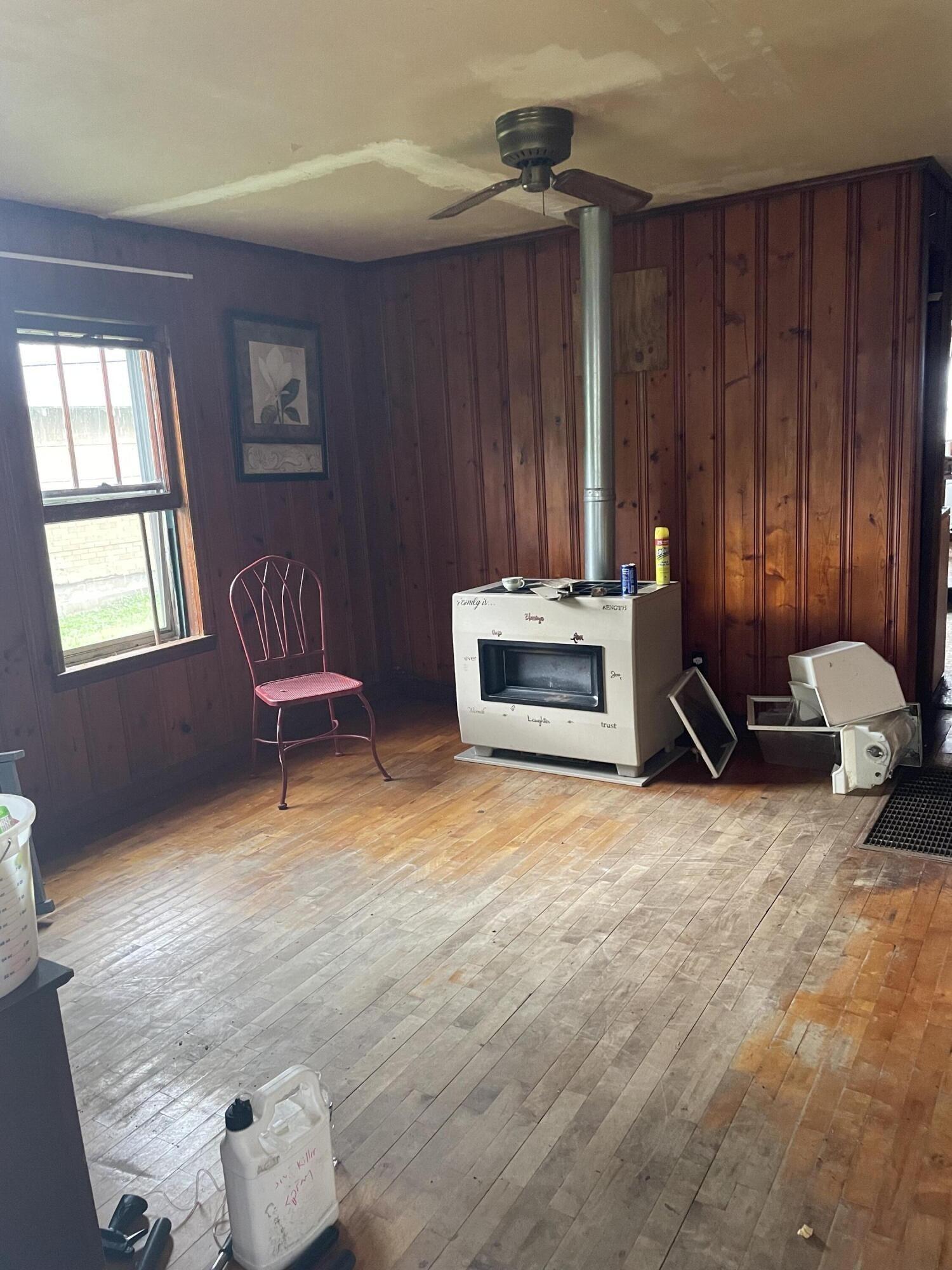Academy Ave, Dayton, TN 37321