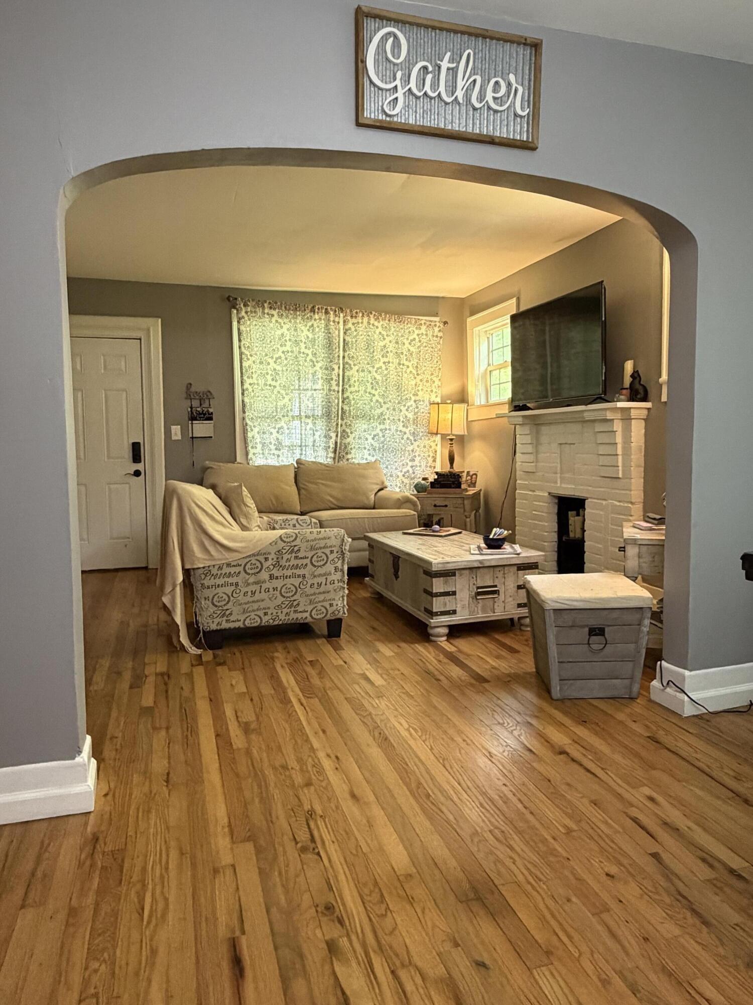 Woodvale Ave, Chattanooga, TN 37411