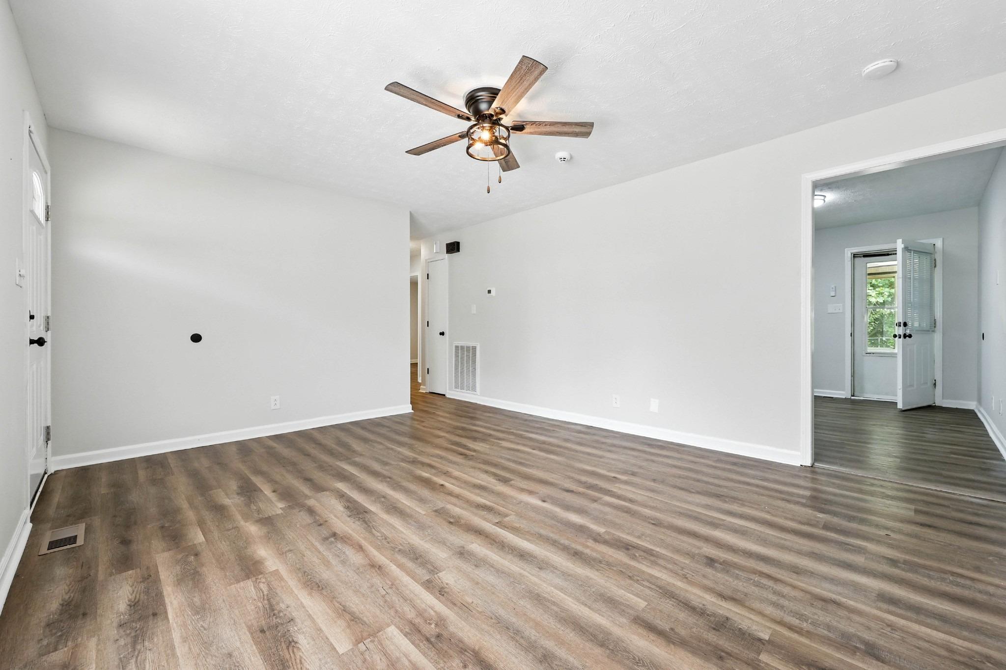 Cabot Cv, Clarksville, TN 37042
