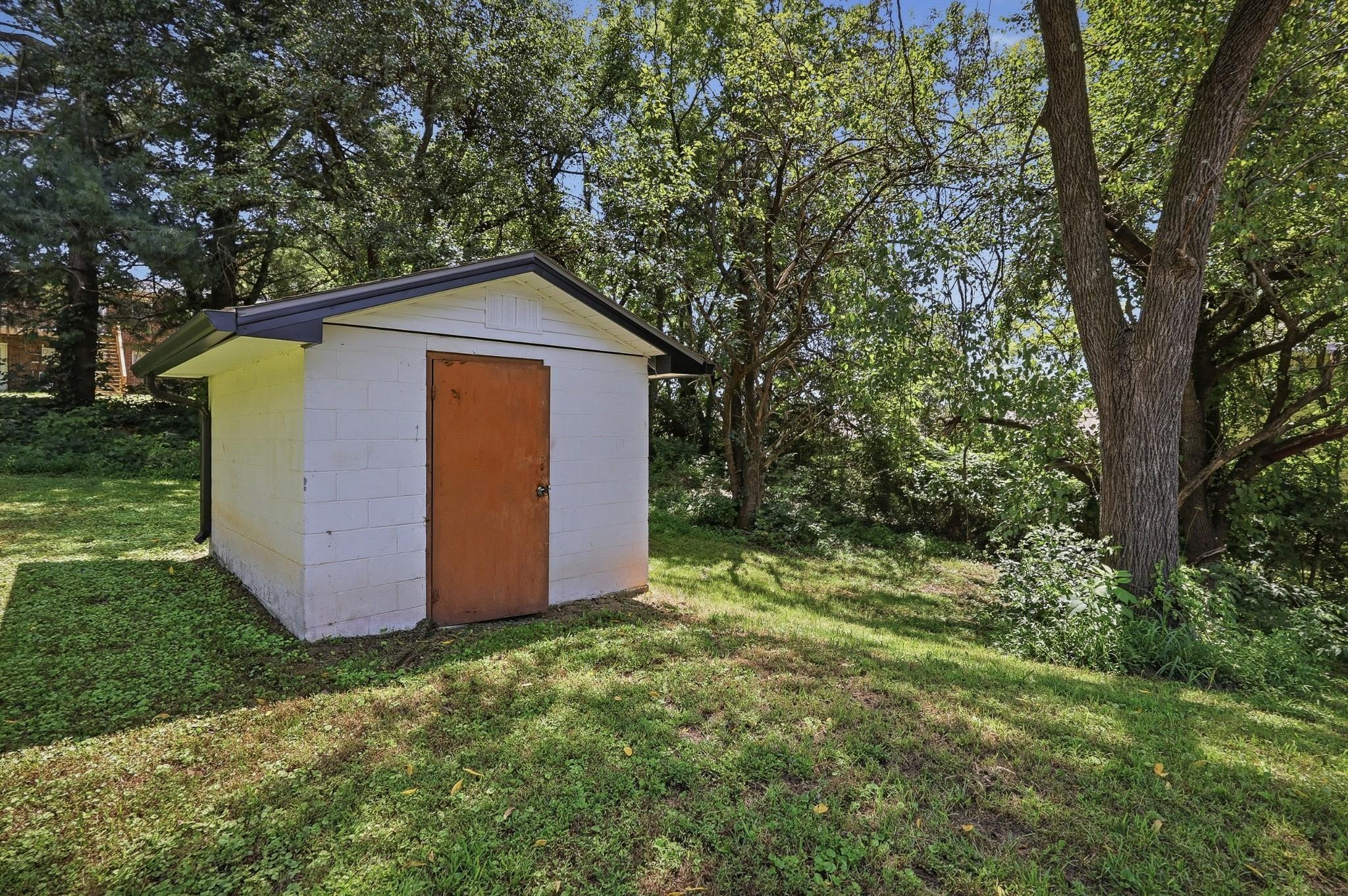 N Whitney Ave, Cookeville, TN 38501