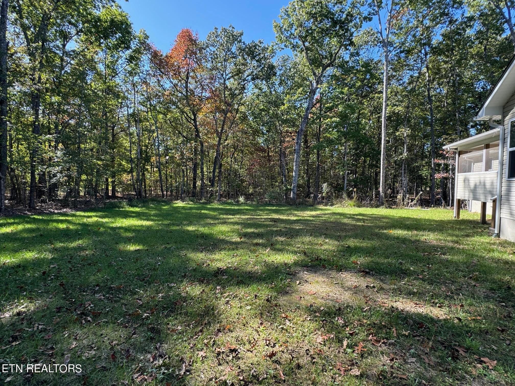 Niska Dr, Crossville, TN 38572