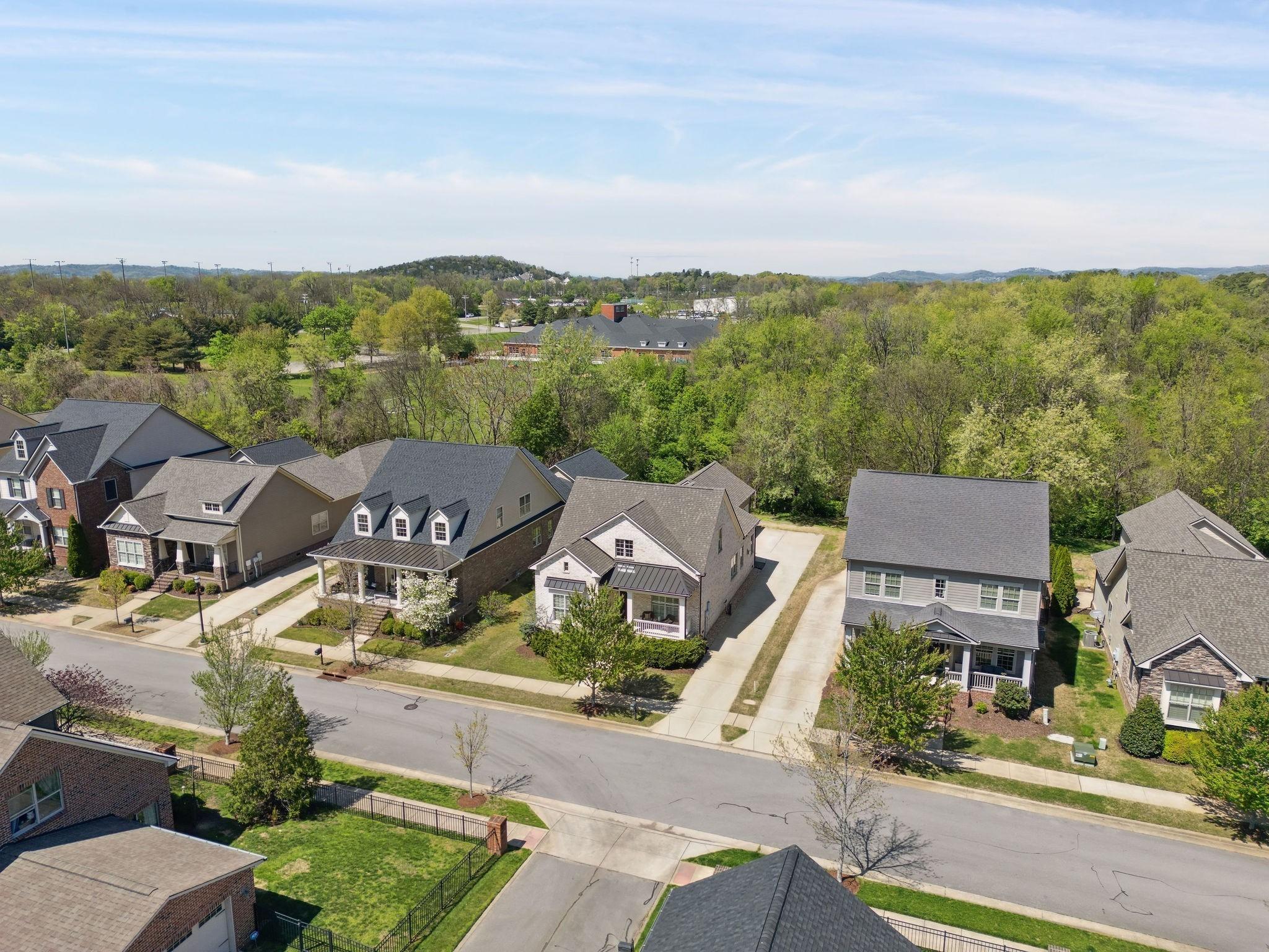 Charming Ct, Franklin, TN 37064