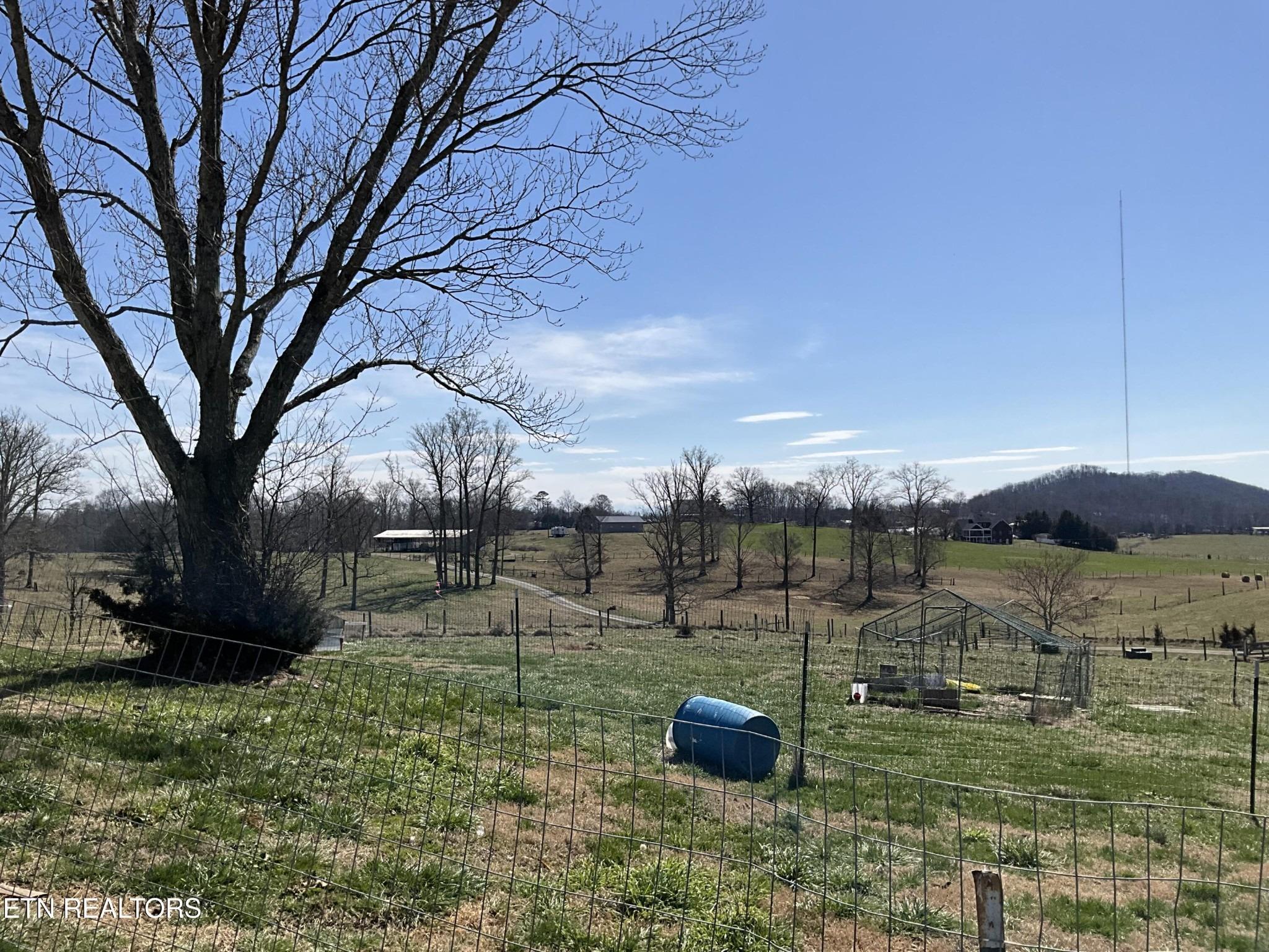 E Emory Rd, Luttrell, TN 37779