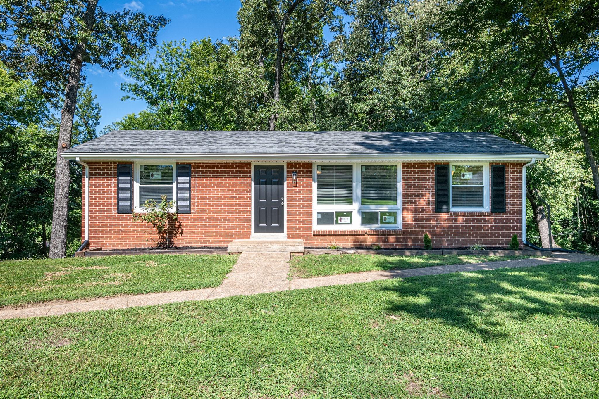 Meadowbrook Dr, Clarksville, TN 37042