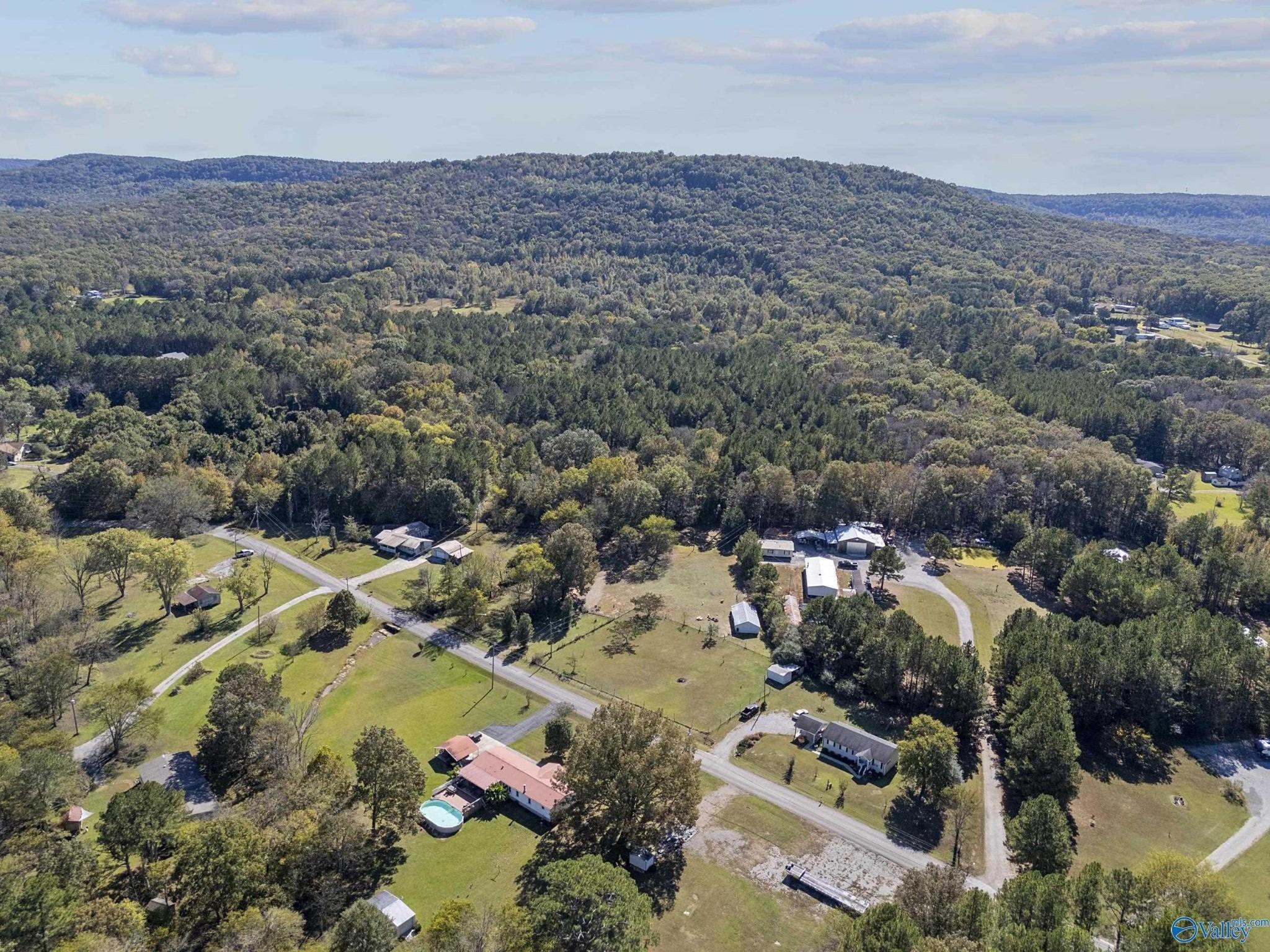 S Old Six Mile Rd, Somerville, AL 35670