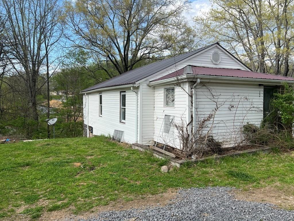 Mcnabb St, Newport, TN 37821