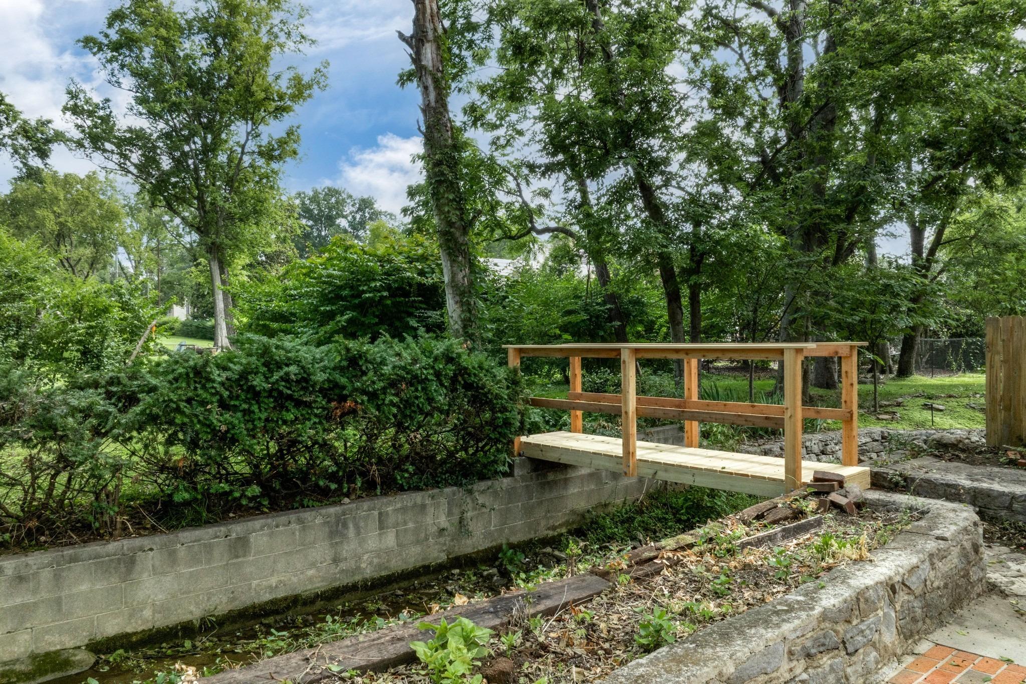 Grandview Dr, Nashville, TN 37215