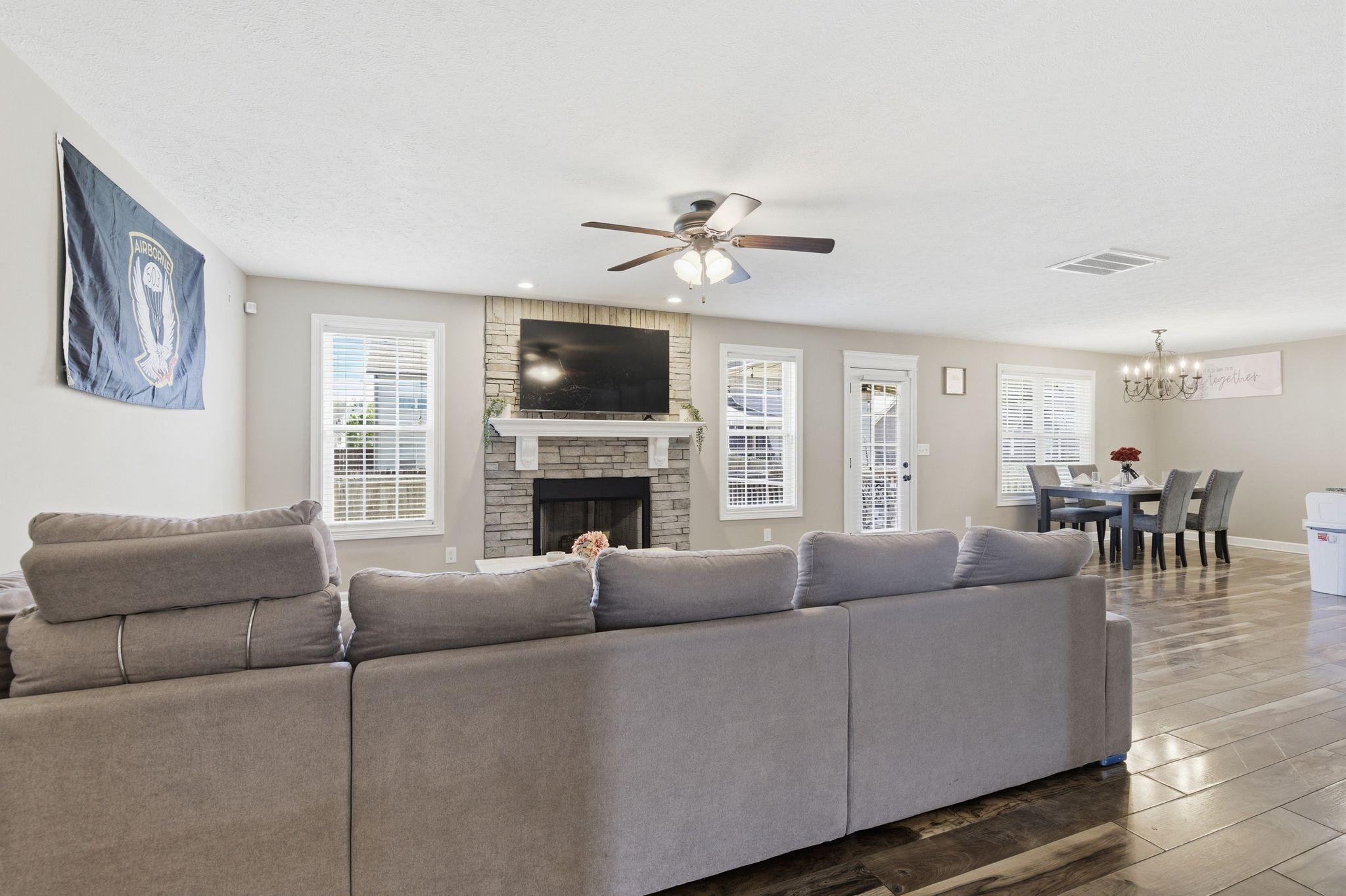 Backwind Ln, Clarksville, TN 37040