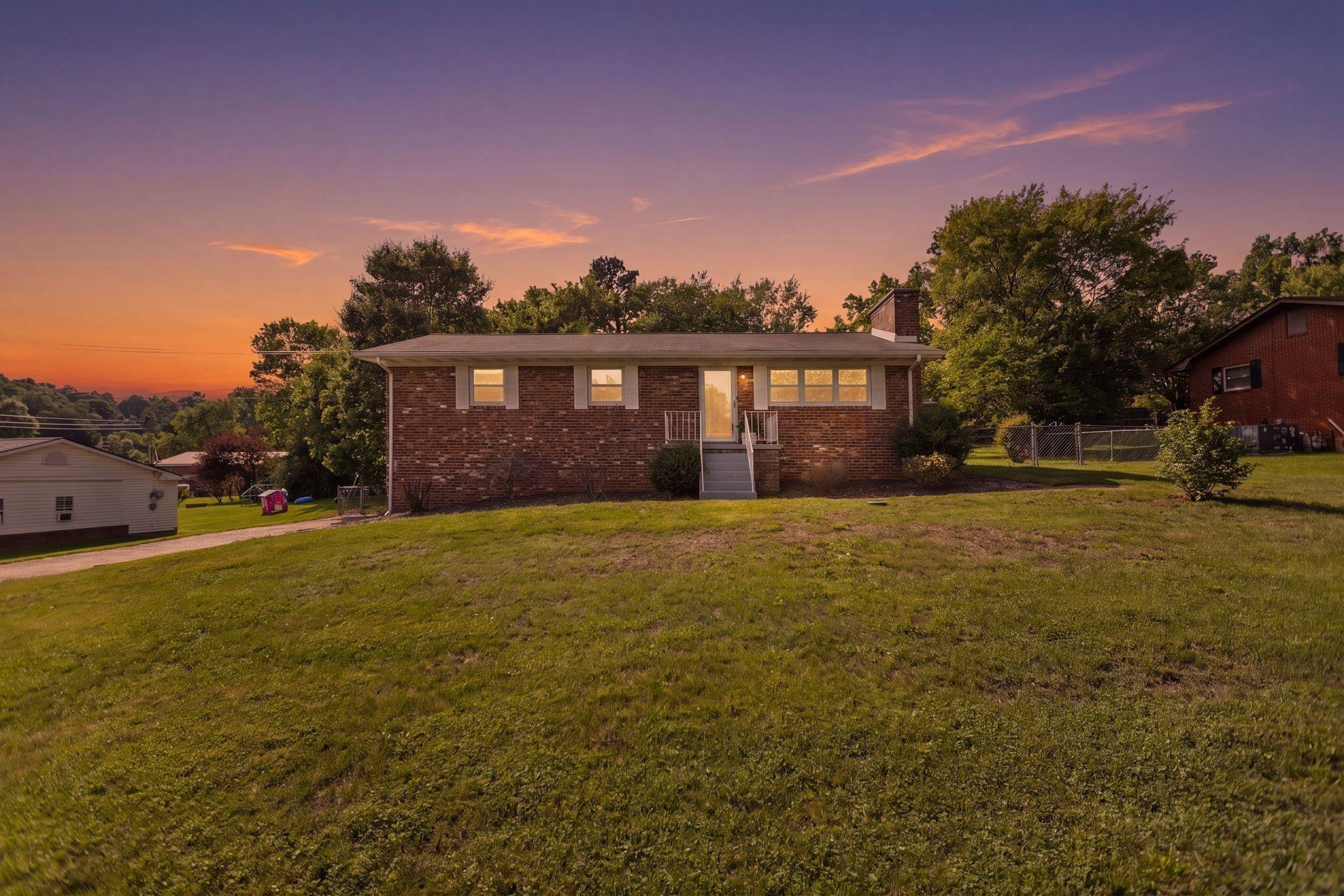 Lancewood Dr, Knoxville, TN 37920