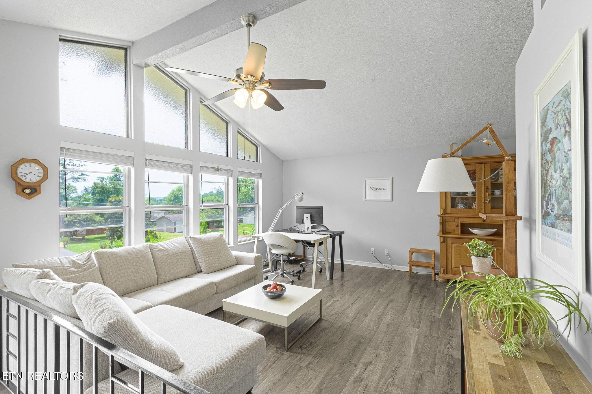 Foxford Dr, Farragut, TN 37934
