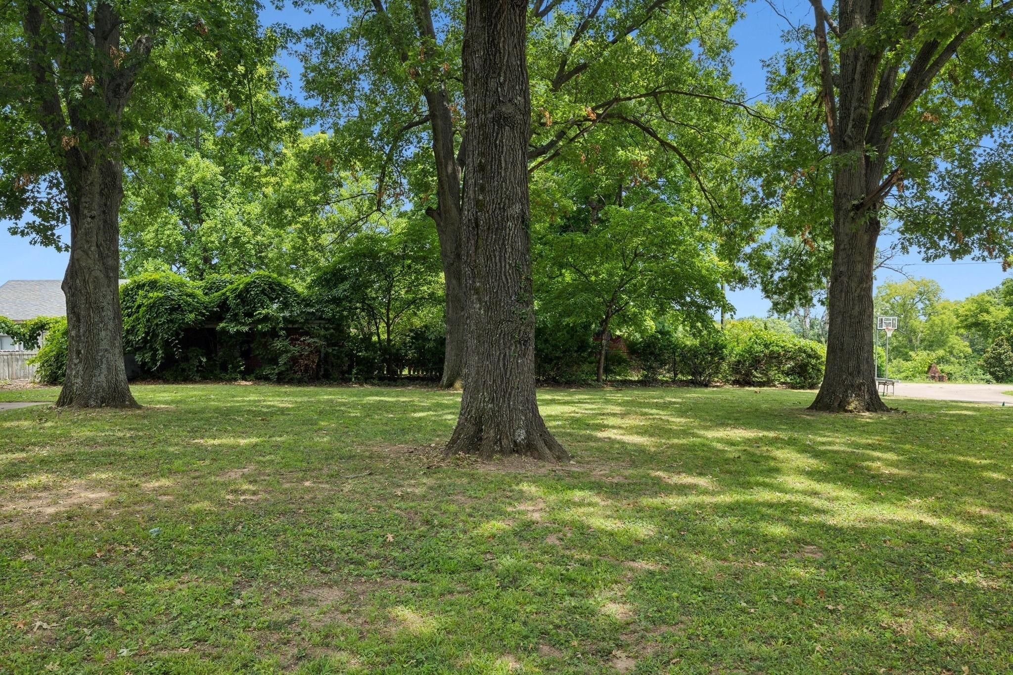 Lebanon Pike, Nashville, TN 37210