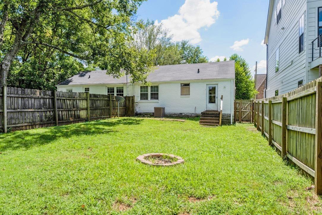 Warfield Dr, Nashville, TN 37215