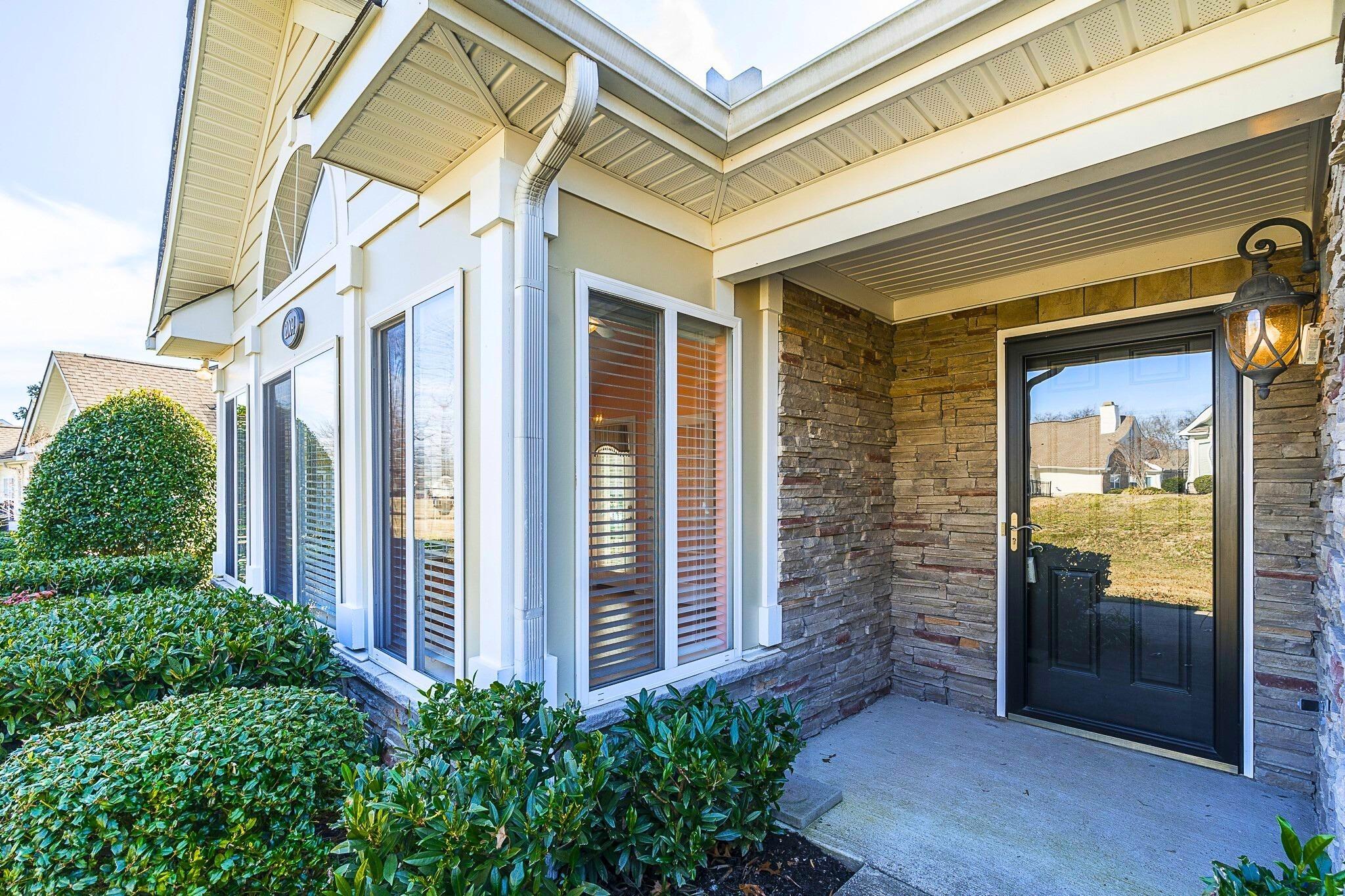 Browns Ln, Gallatin, TN 37066