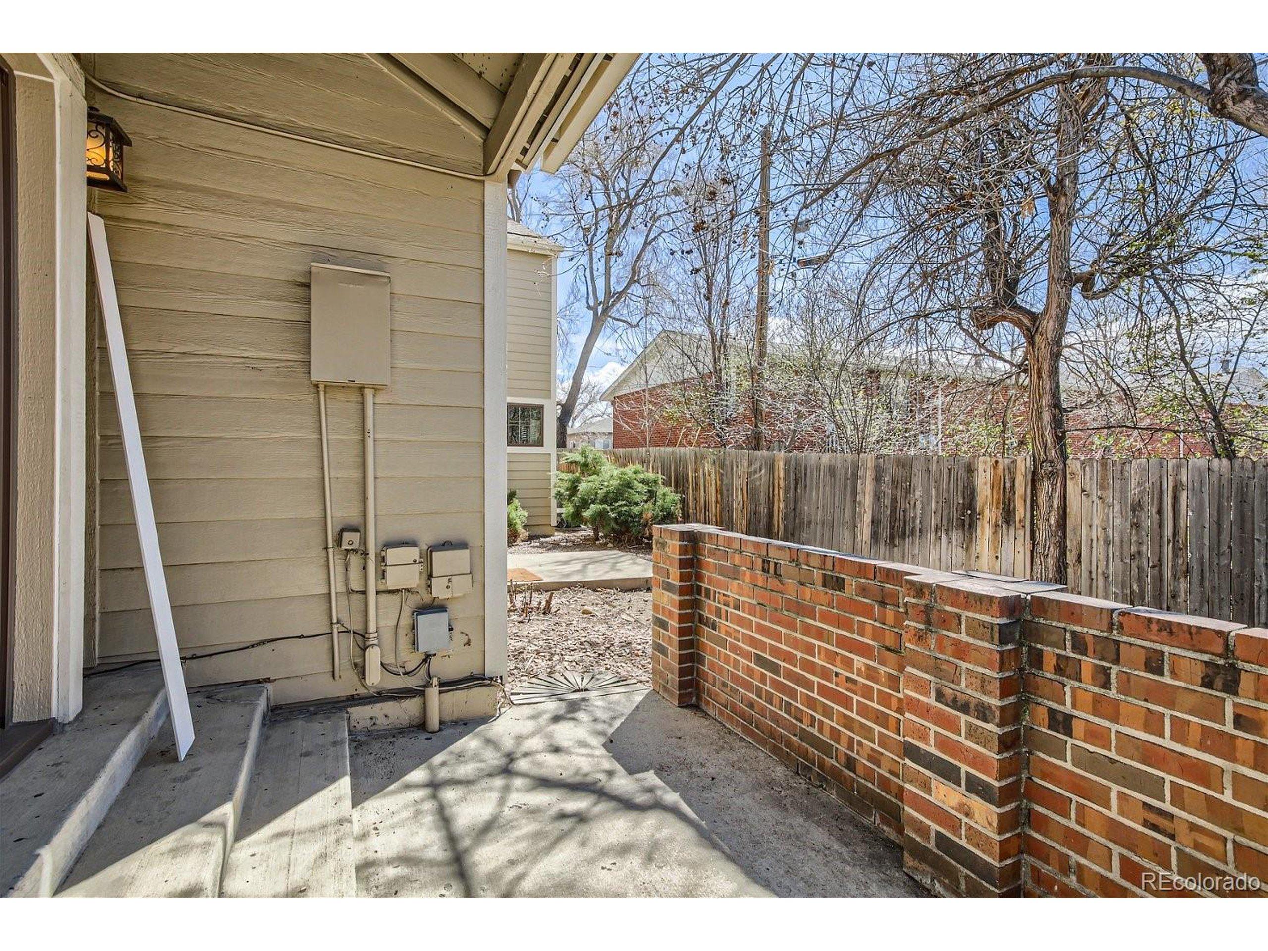 W 10th Ave, Lakewood, CO 80214