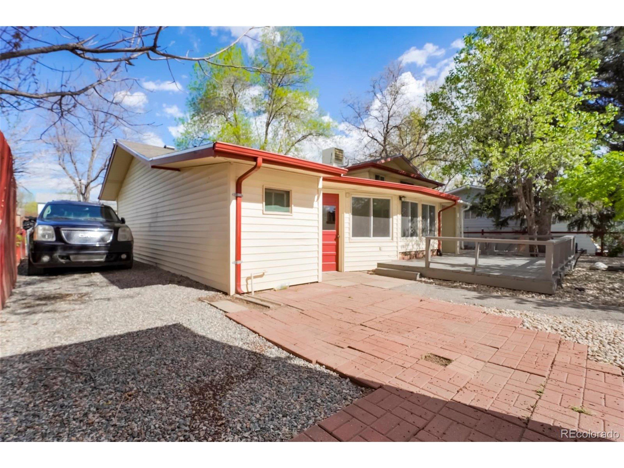 Hilltop St, Longmont, CO 80504
