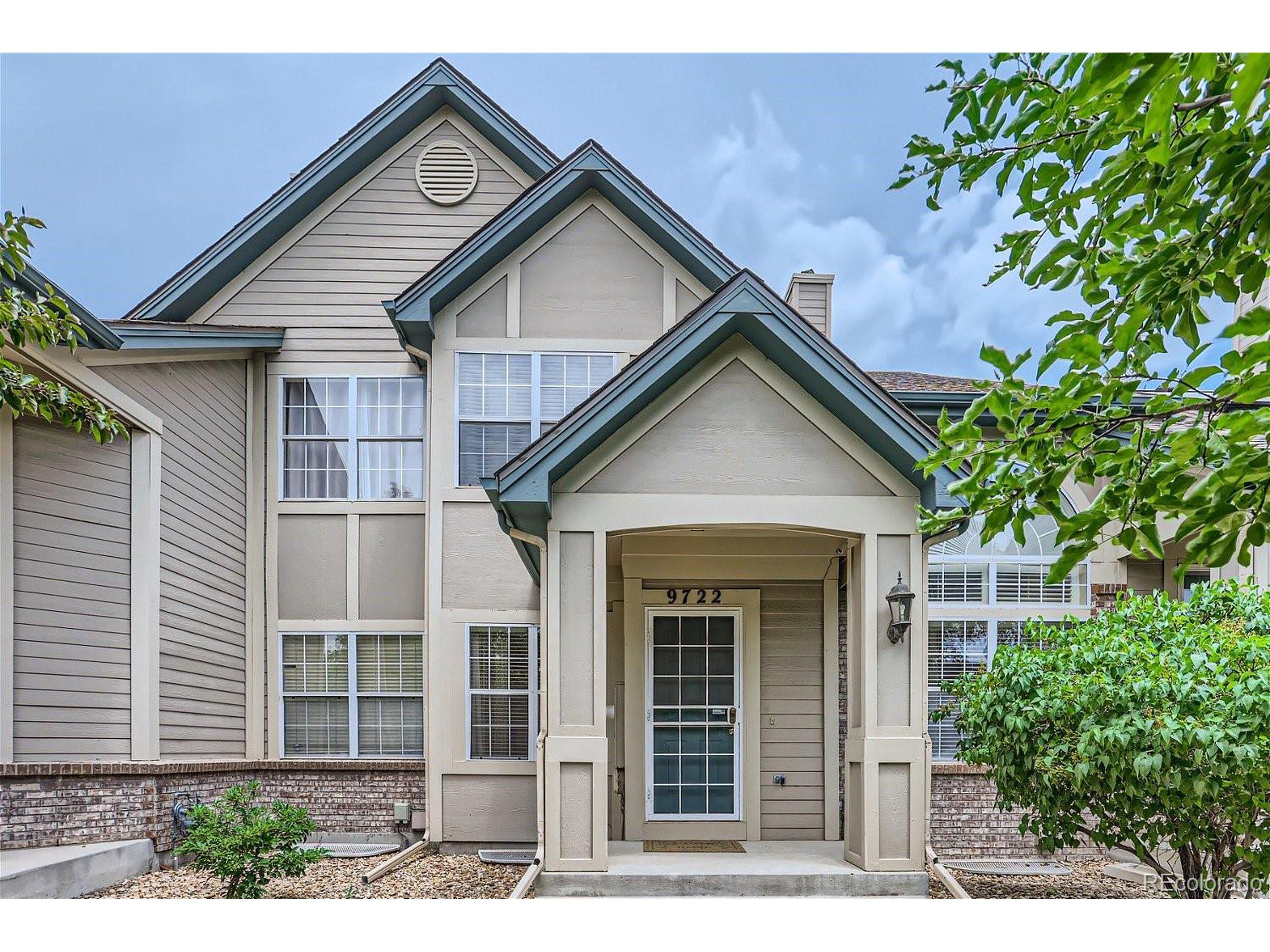 E Hawaii Pl, Aurora, CO 80247