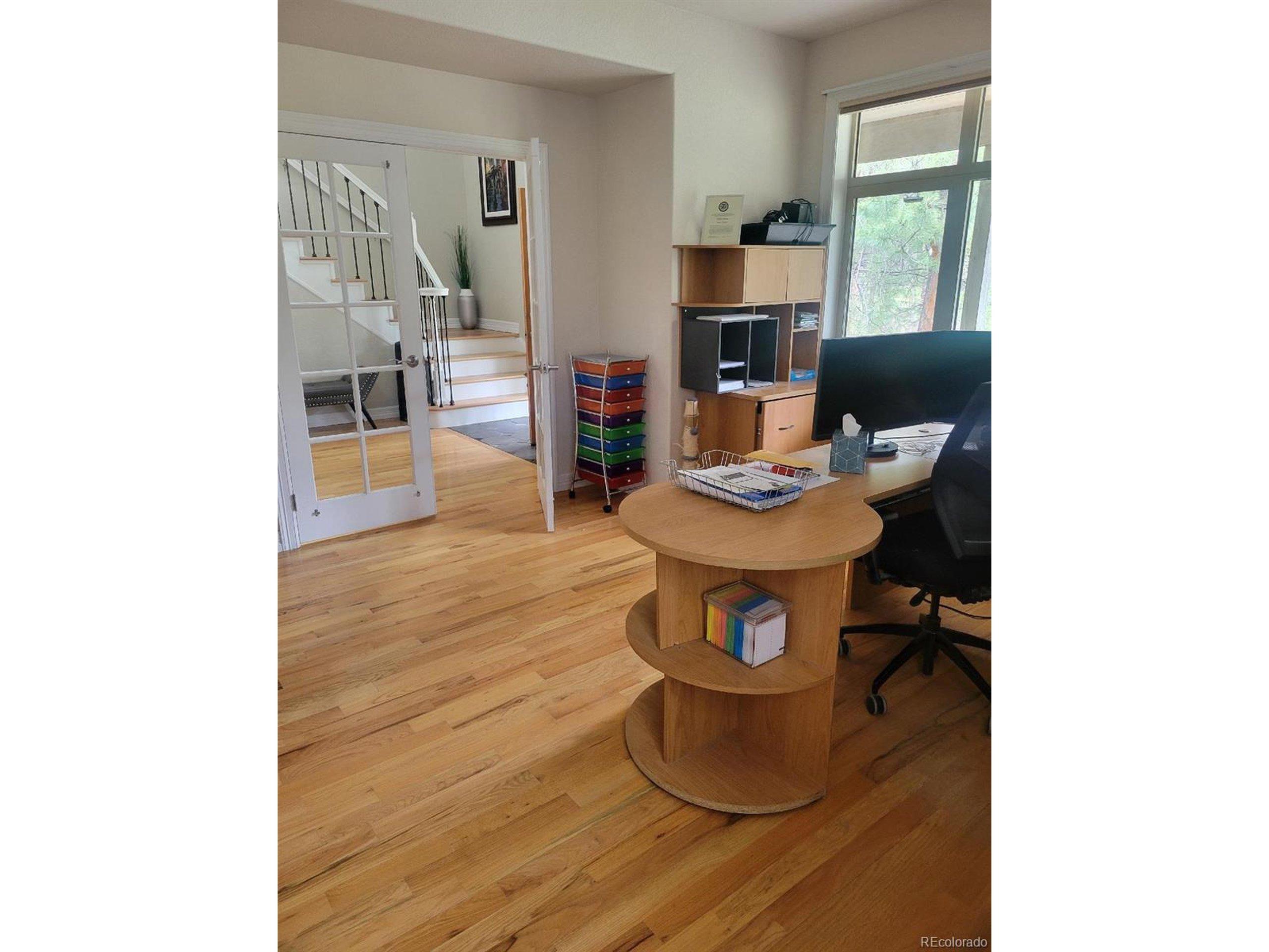 Kenosha Dr, Larkspur, CO 80118