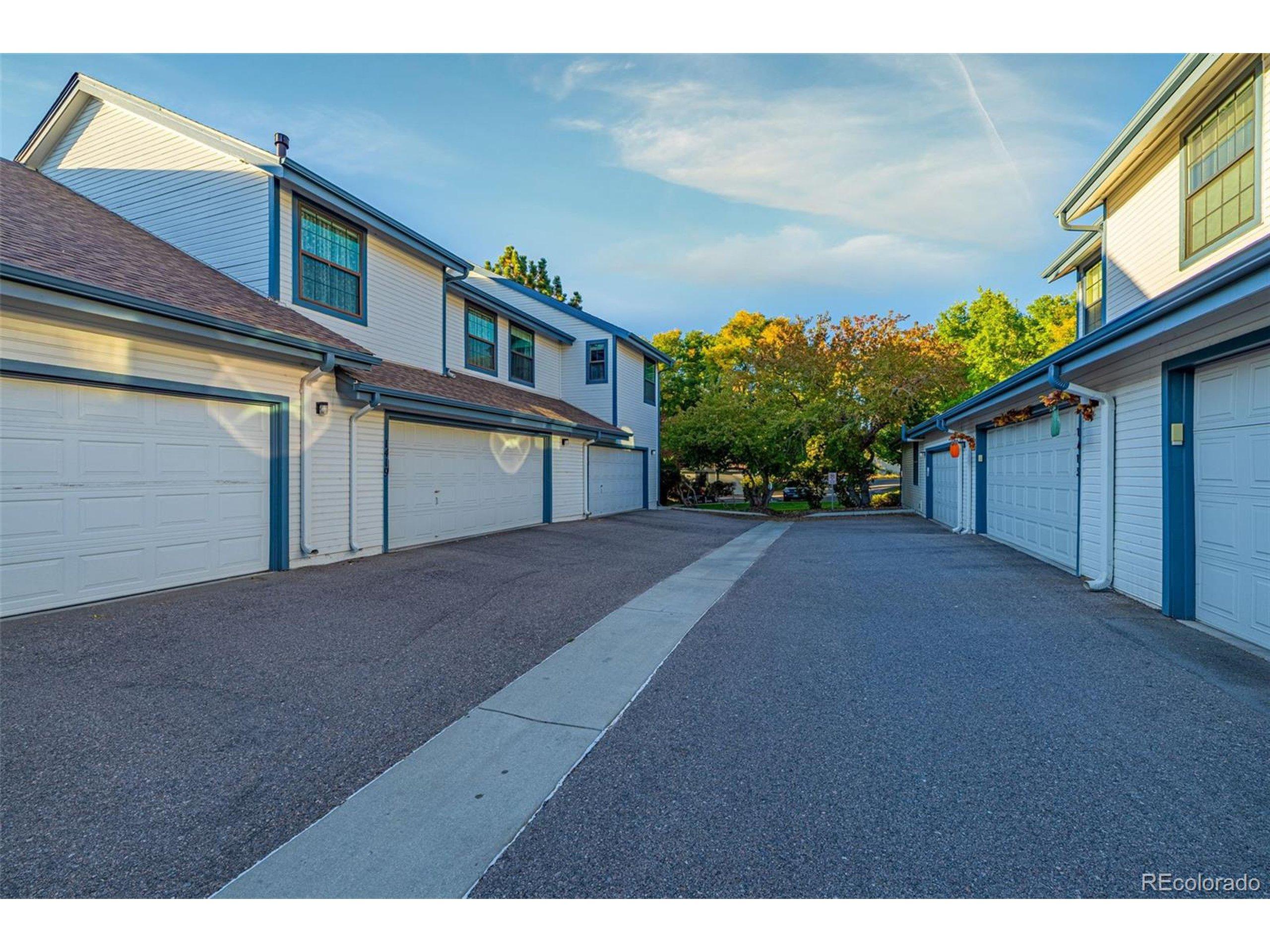 W Lake Ct, Littleton, CO 80120