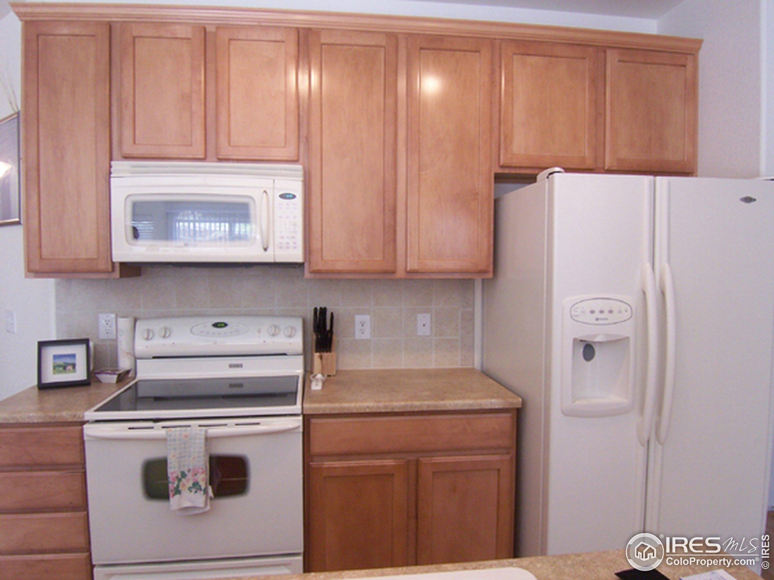 Lewis St, Arvada, CO 80002