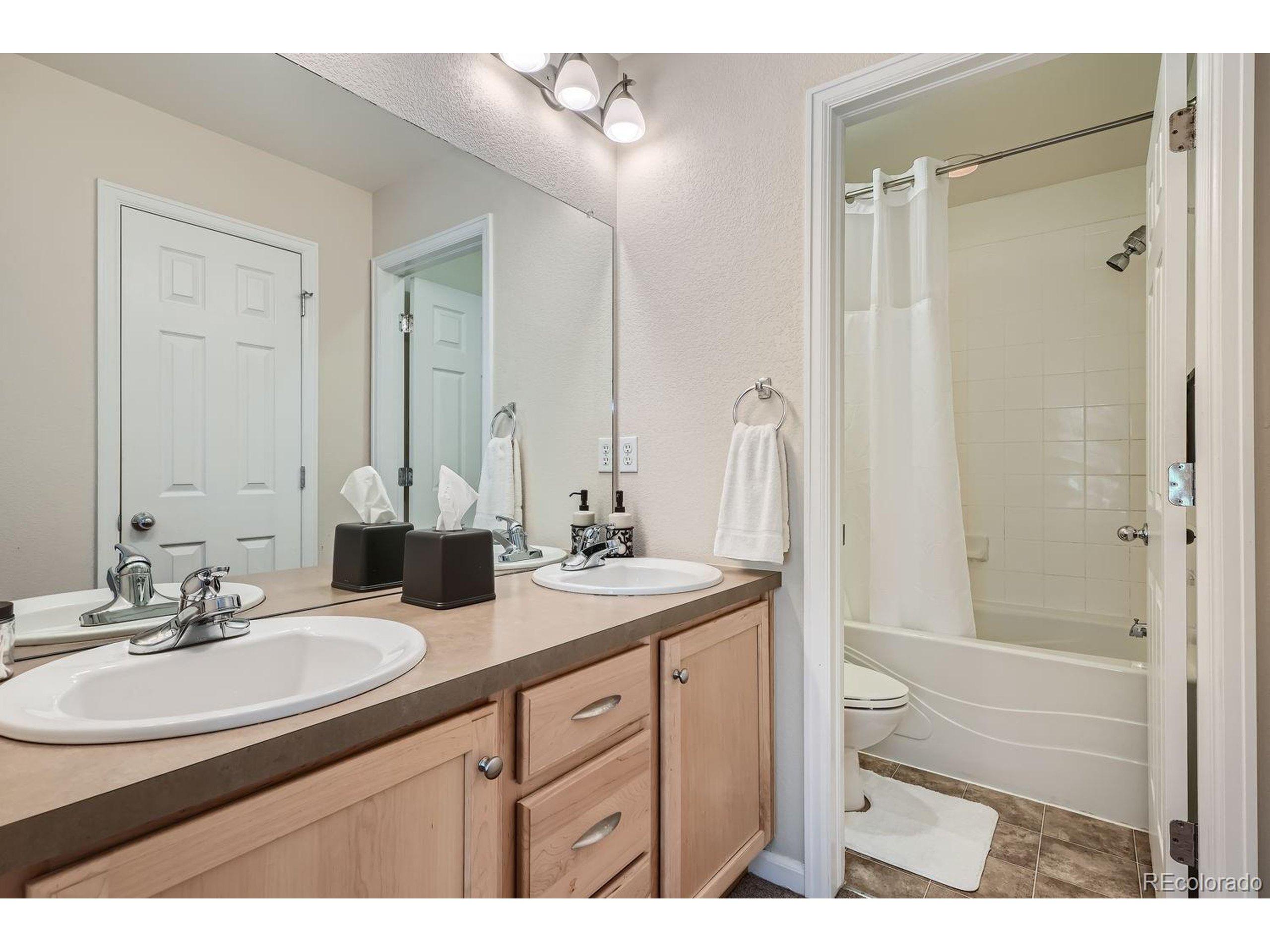 E 7th Ave, Denver, CO 80230