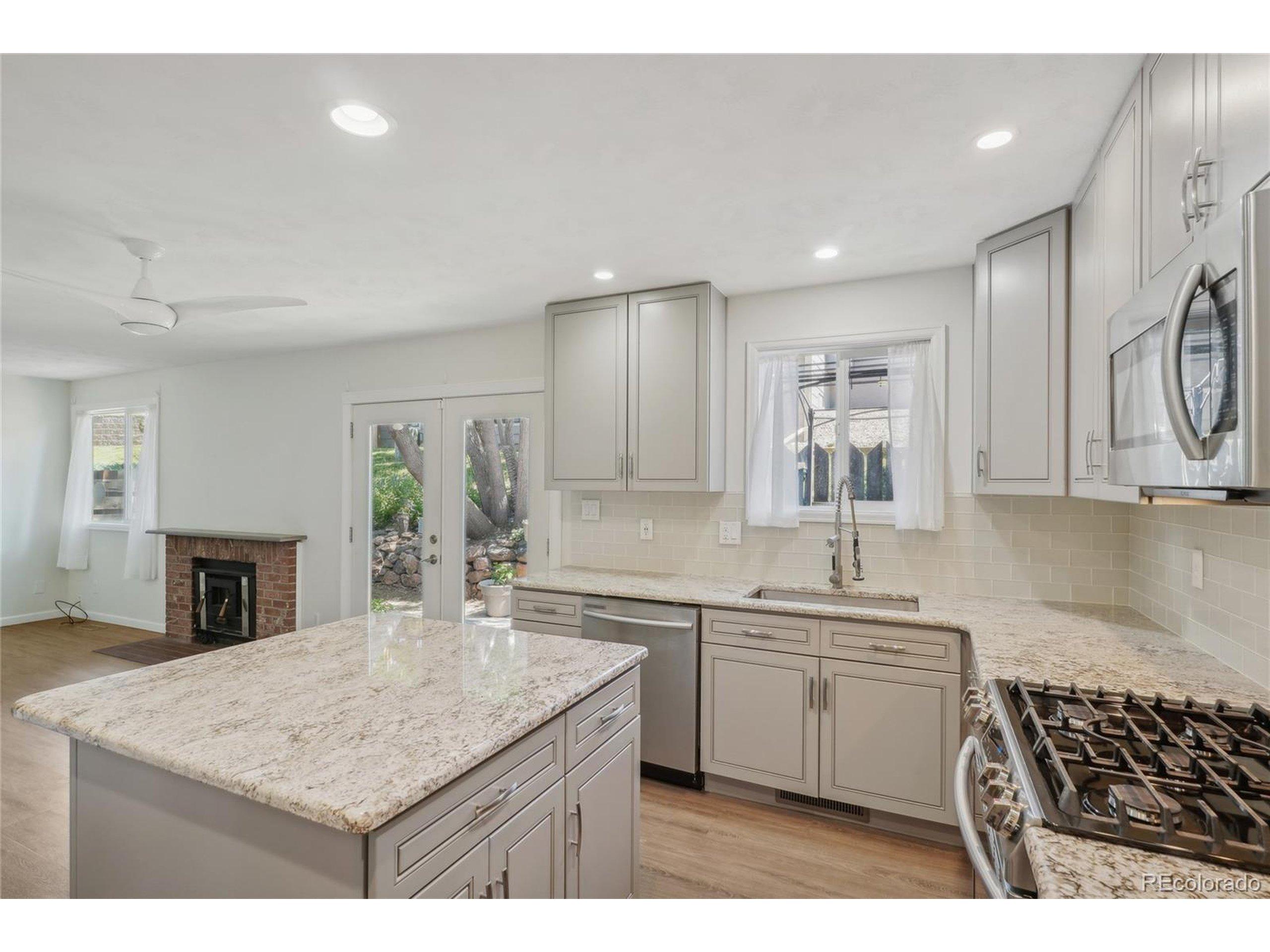 W Crestline Ave, Littleton, CO 80120