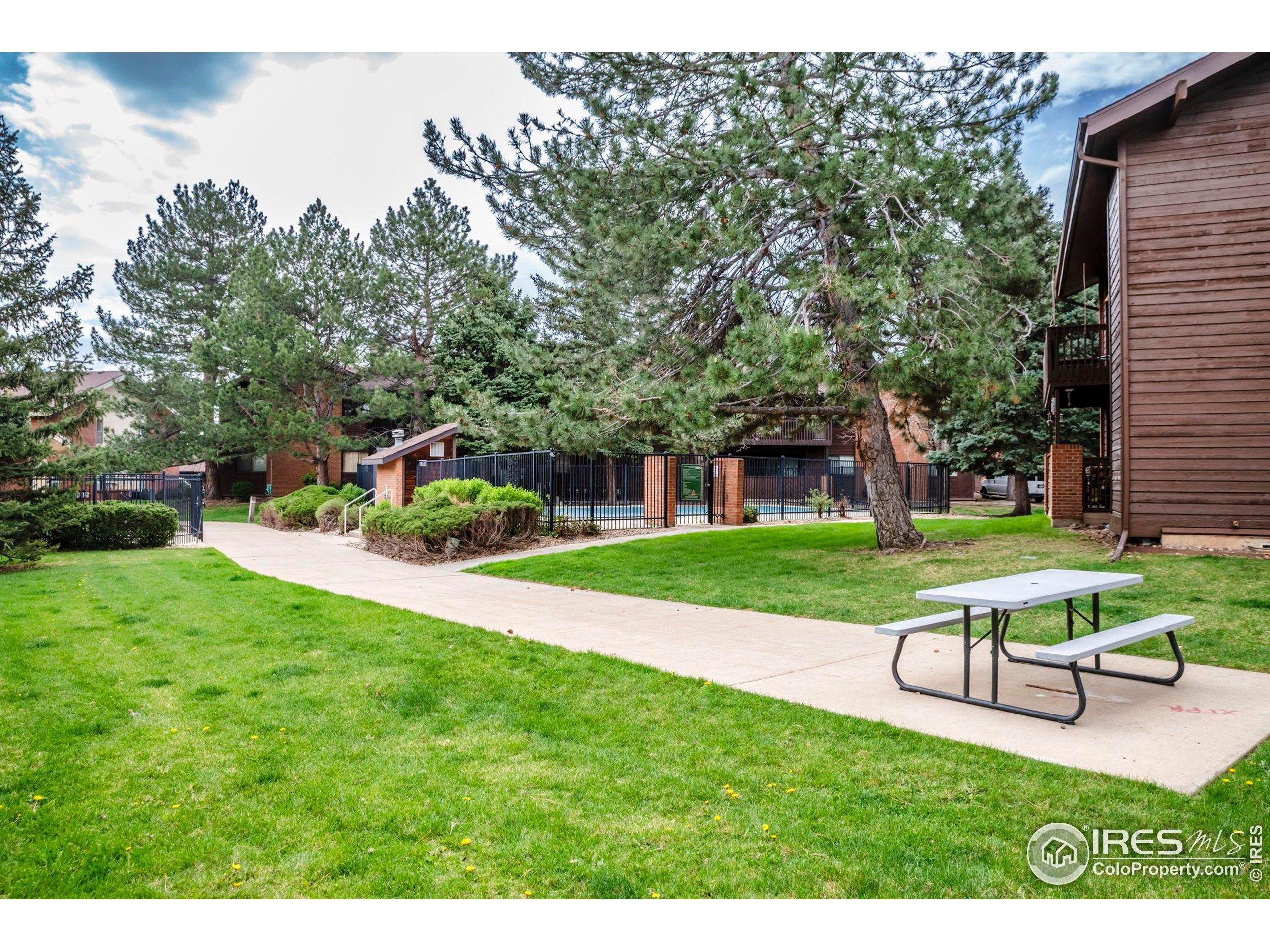 Manhattan Dr, Boulder, CO 80303
