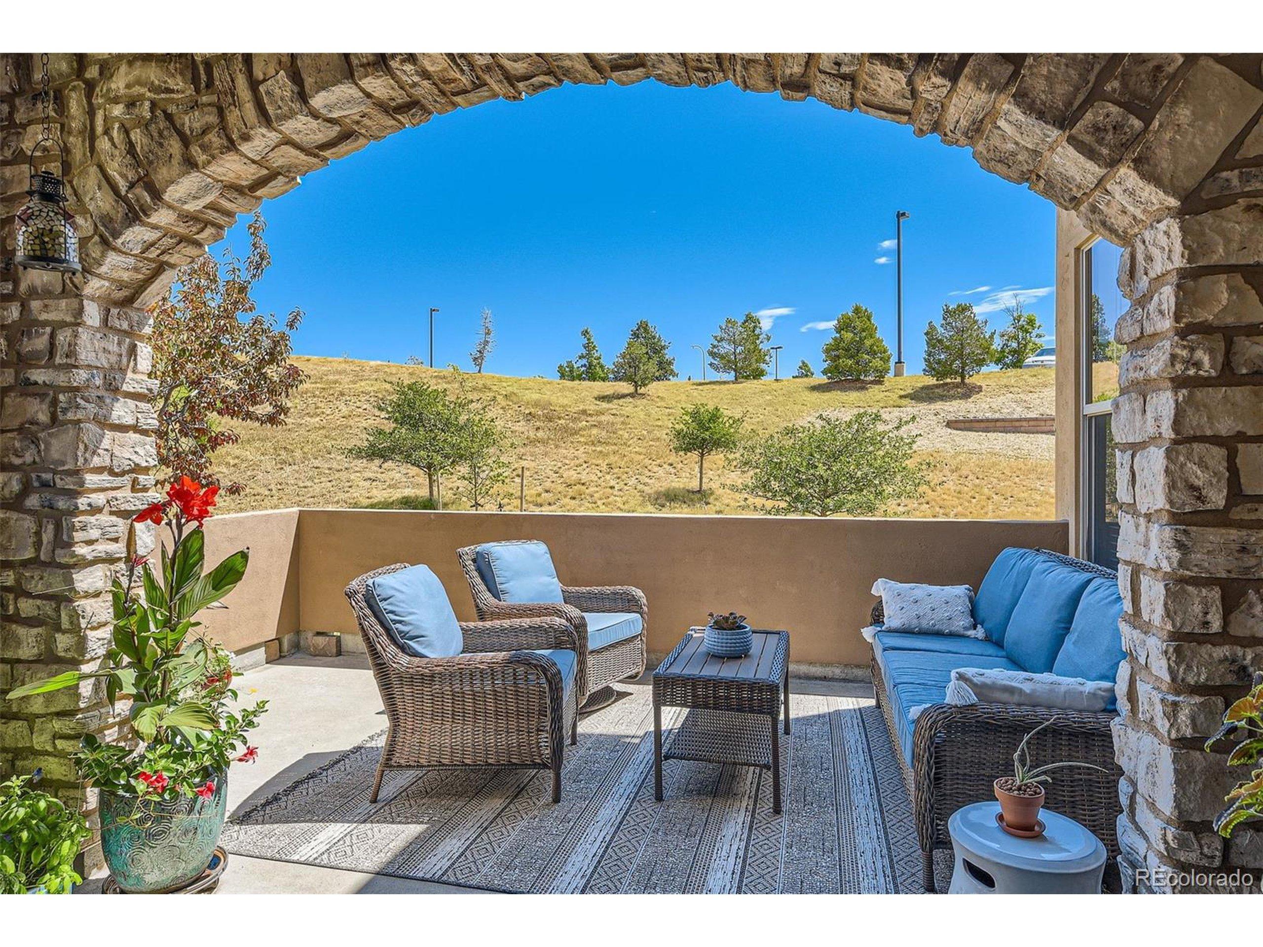 Viaggio Way, Highlands Ranch, CO 80126