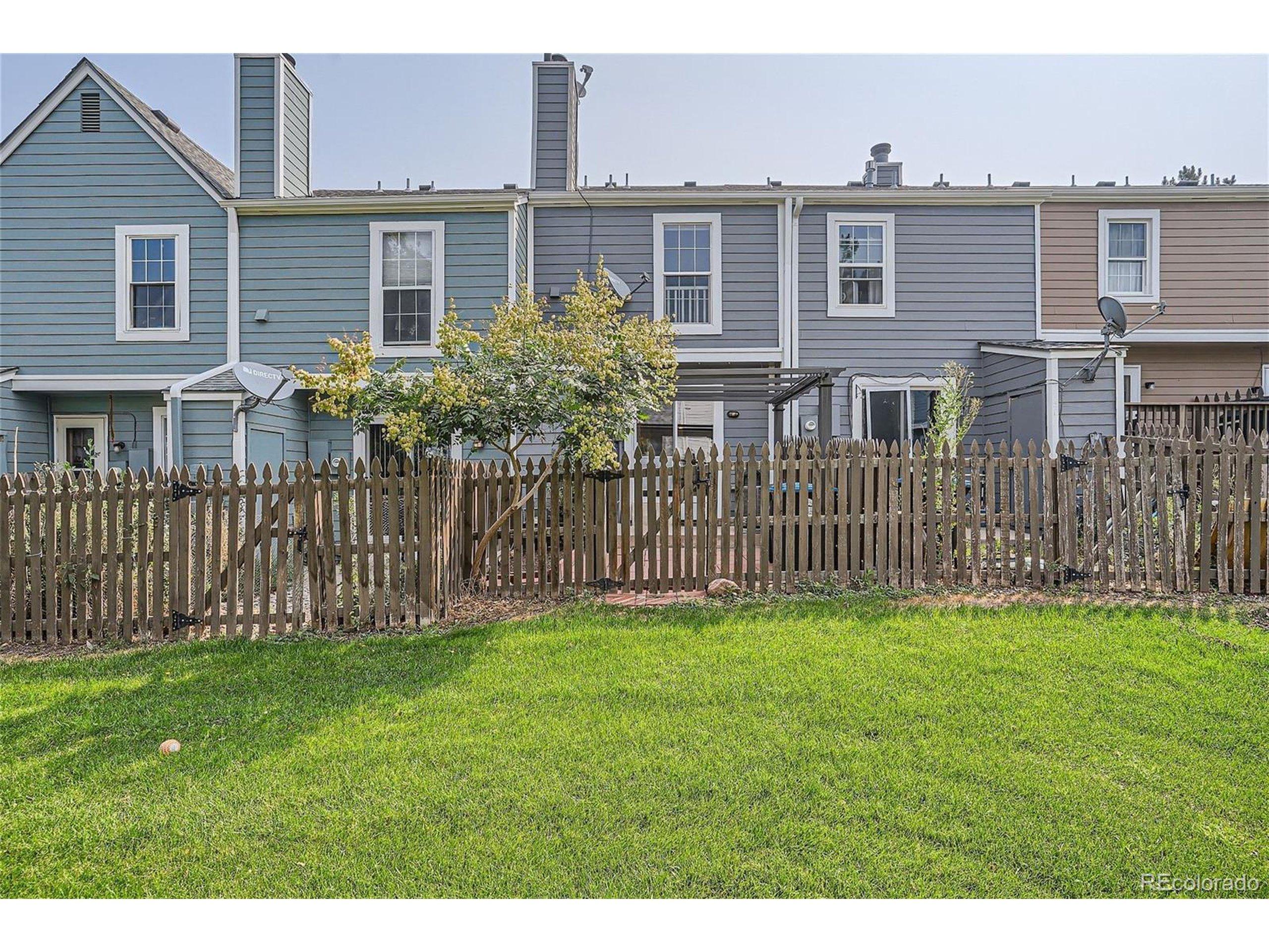 W Dartmouth Ave, Lakewood, CO 80227