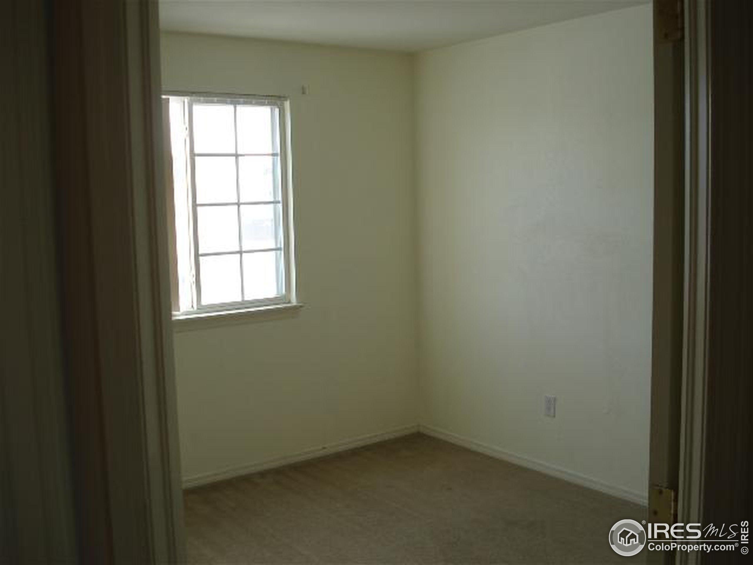 Summerset Ave, Longmont, CO 80504